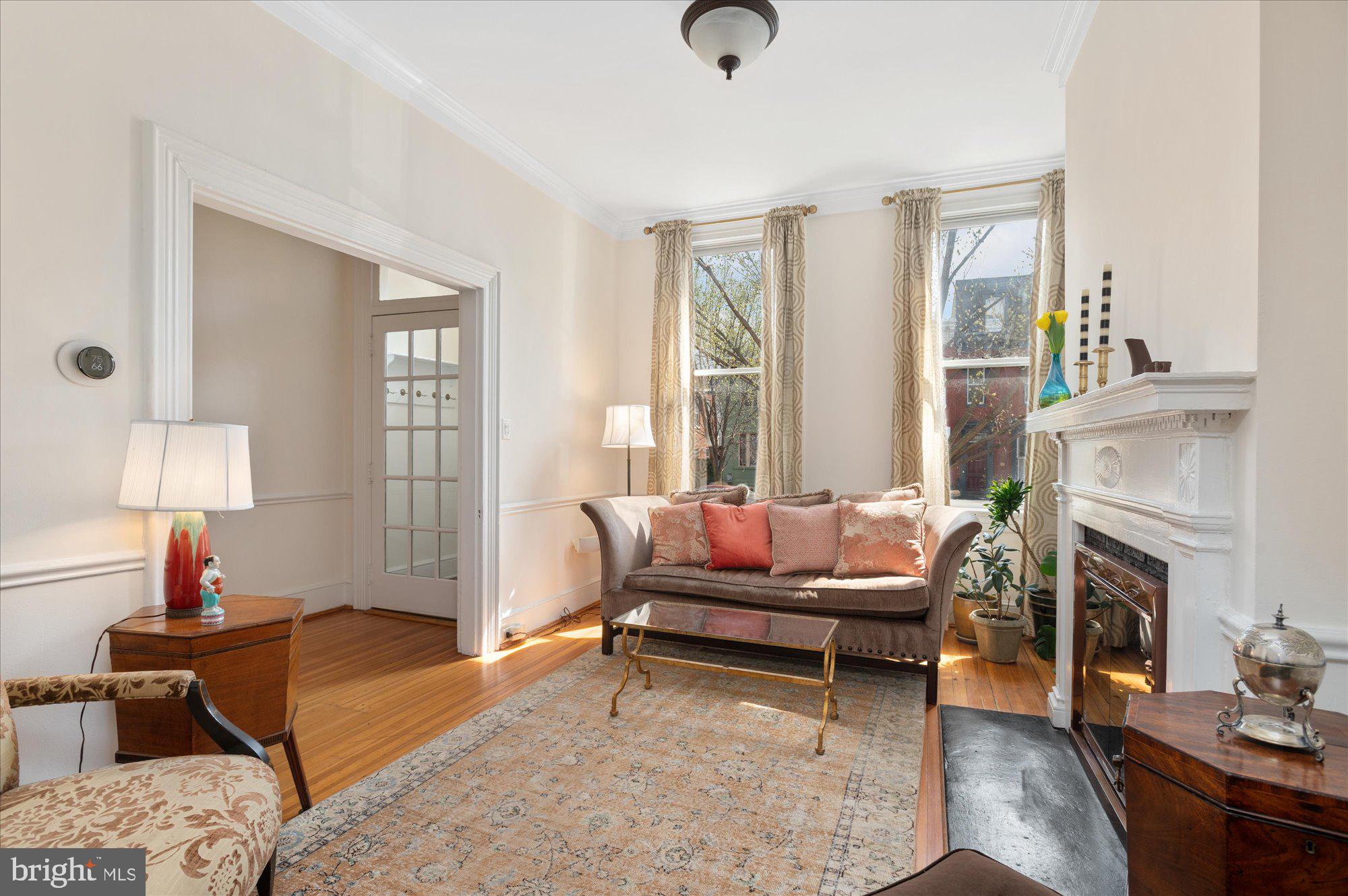 512 INDEPENDENCE AVENUE SE