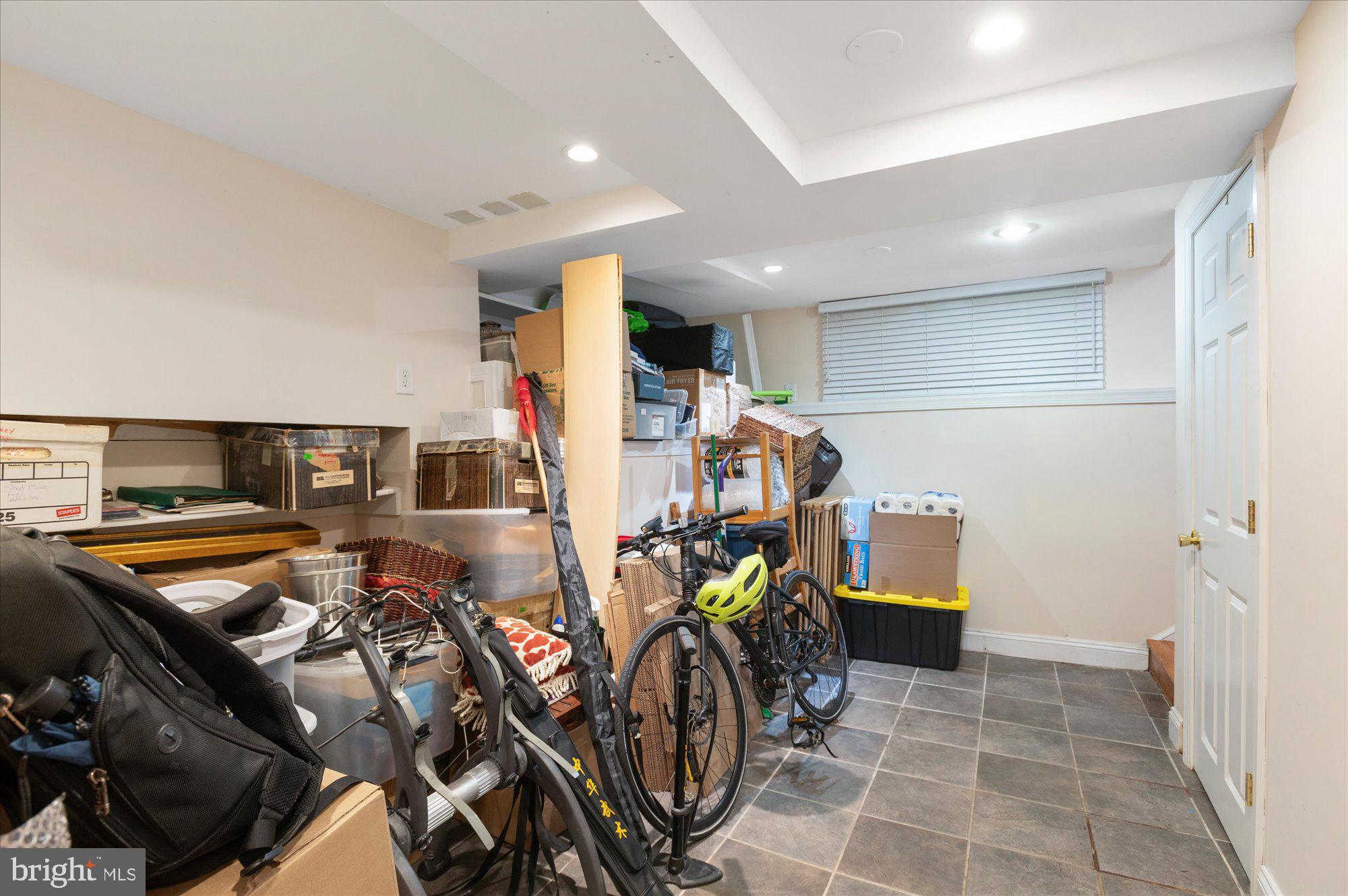 512 INDEPENDENCE AVENUE SE