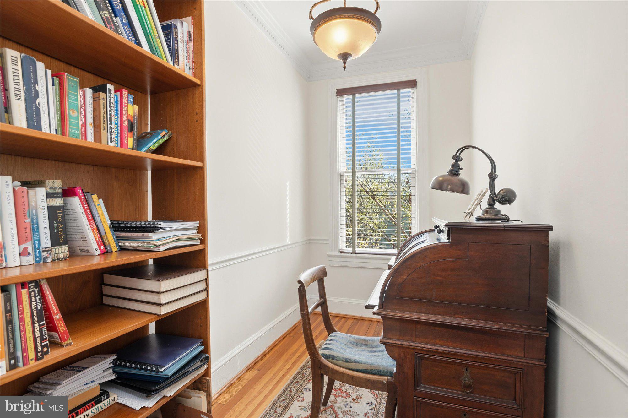 512 INDEPENDENCE AVENUE SE