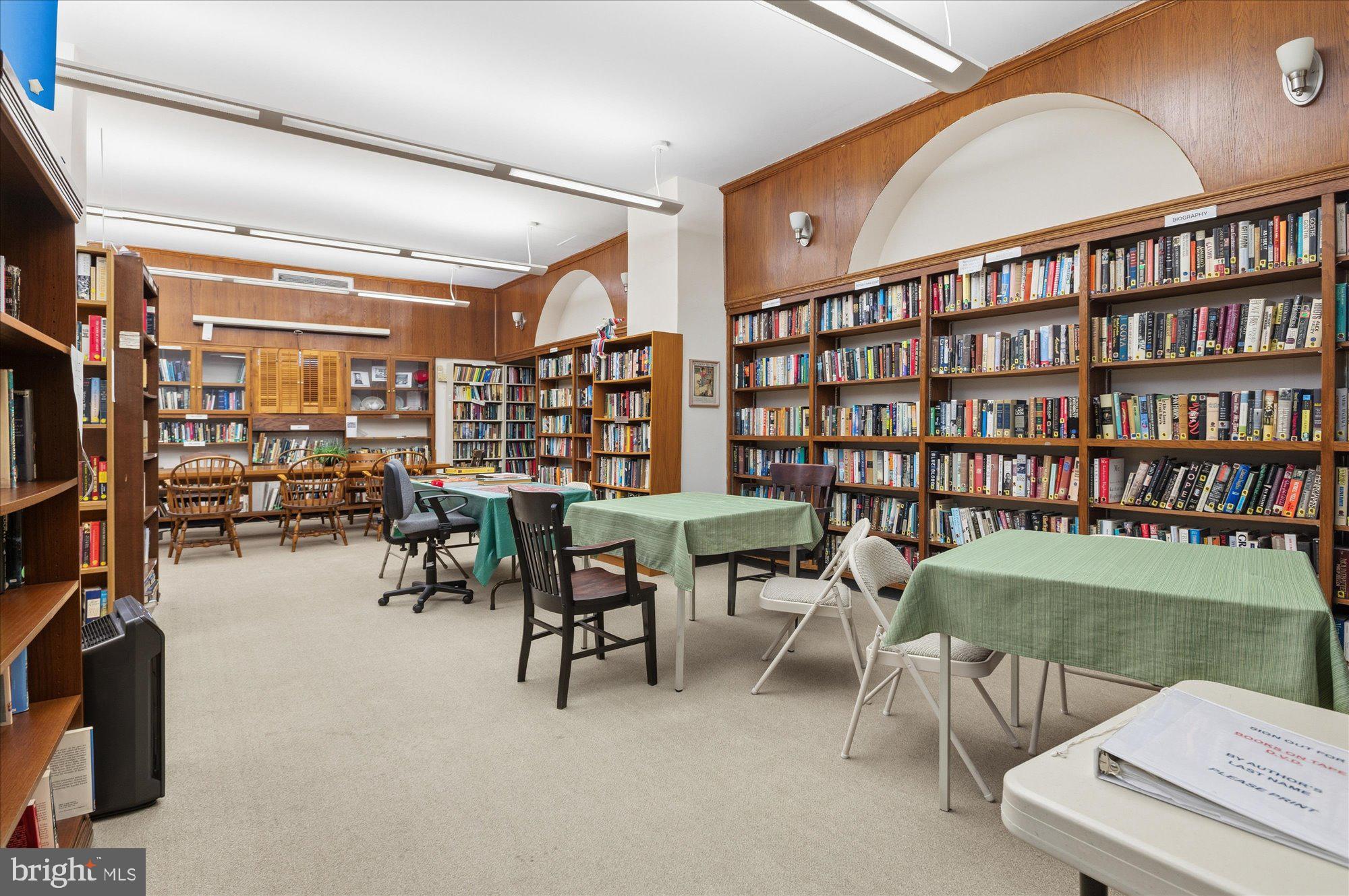 4000 CATHEDRAL AVENUE NW 18-19B