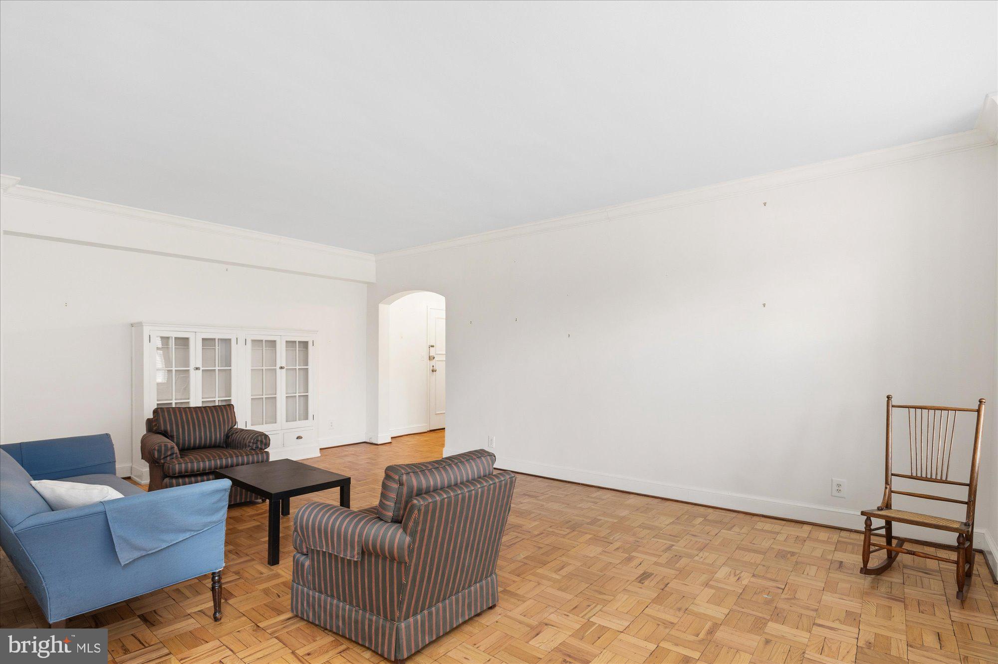 4000 CATHEDRAL AVENUE NW 18-19B