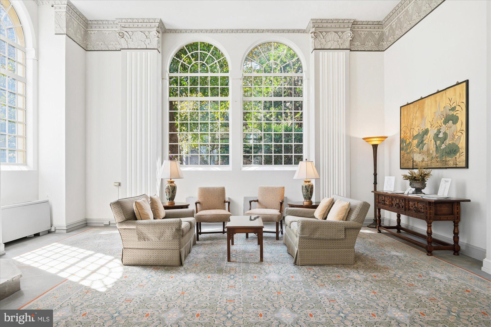 4000 CATHEDRAL AVENUE NW 18-19B