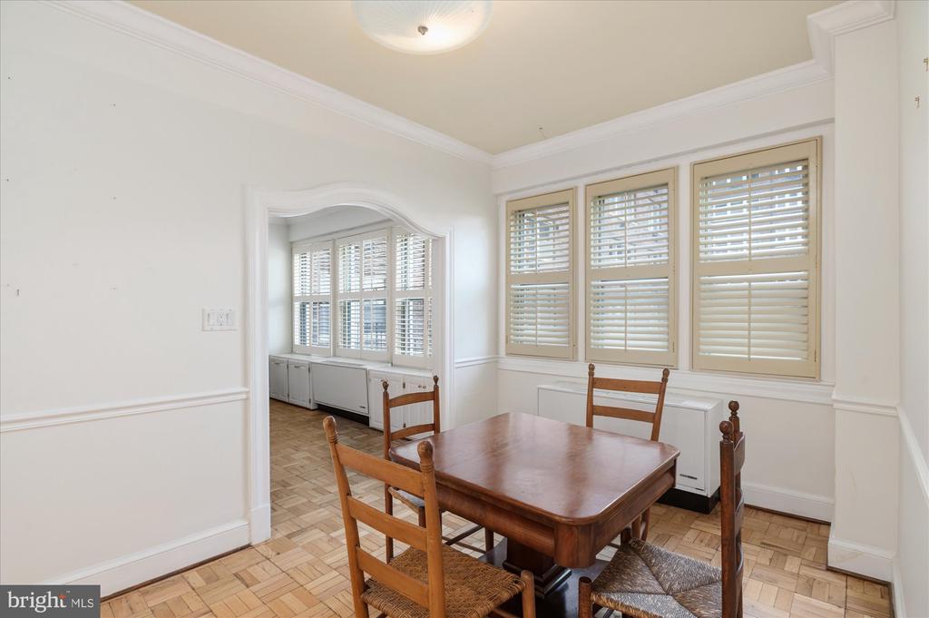 4000 CATHEDRAL AVENUE NW 18-19B