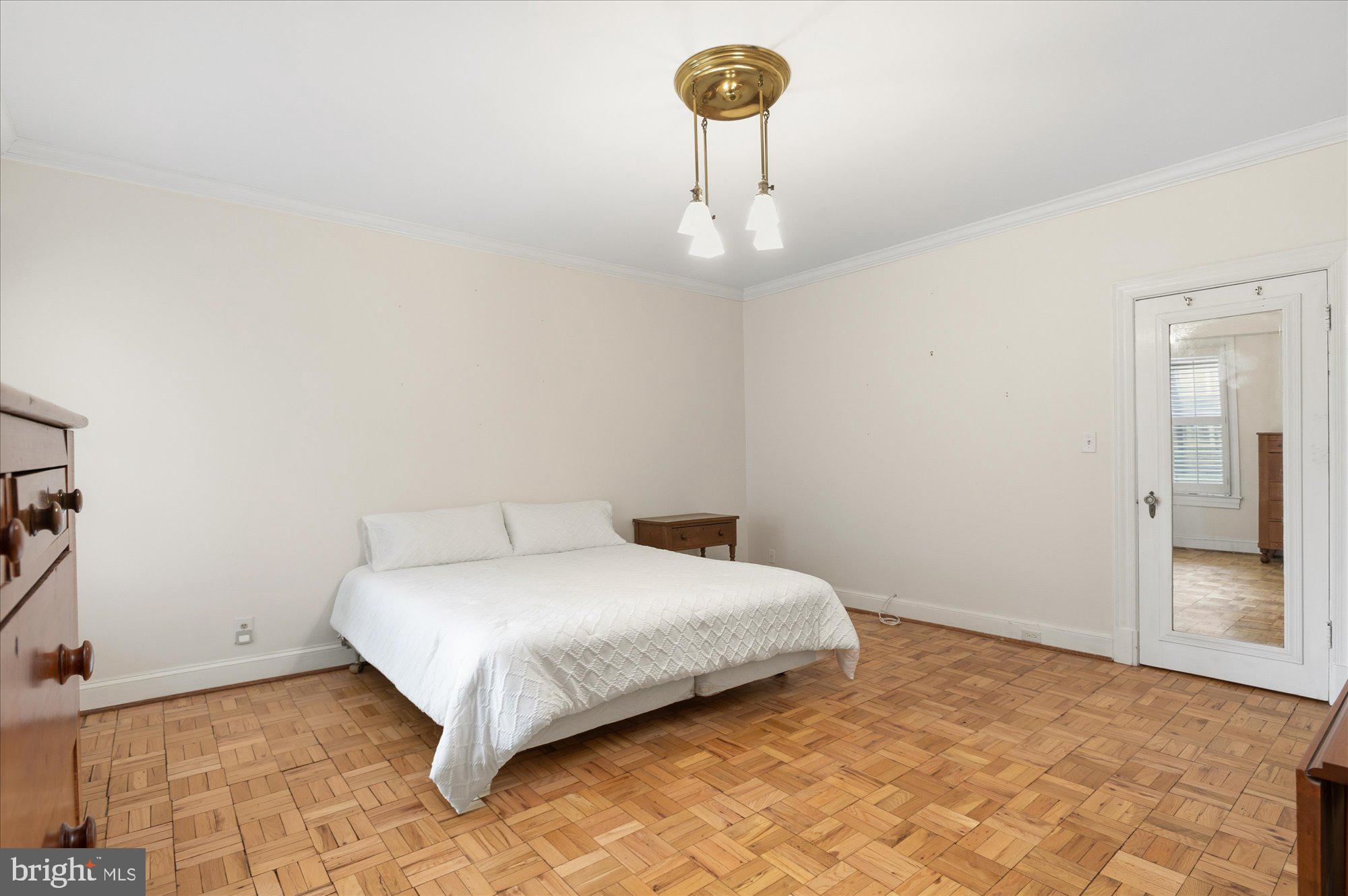 4000 CATHEDRAL AVENUE NW 18-19B