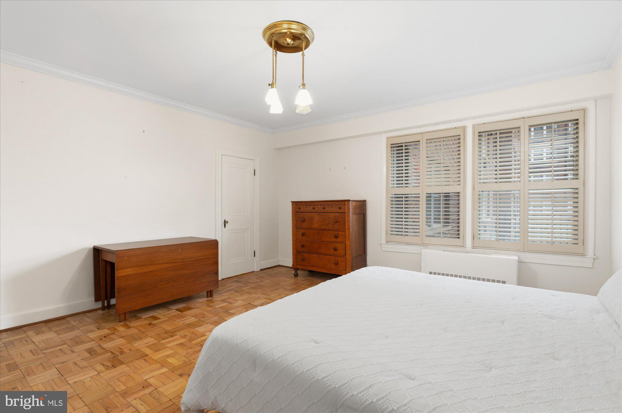 4000 CATHEDRAL AVENUE NW 18-19B