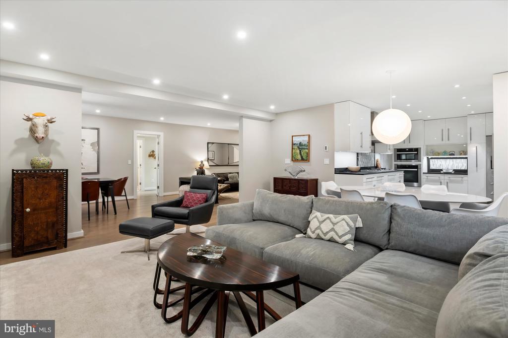 2101 CONNECTICUT AVENUE NW Unit: 22
