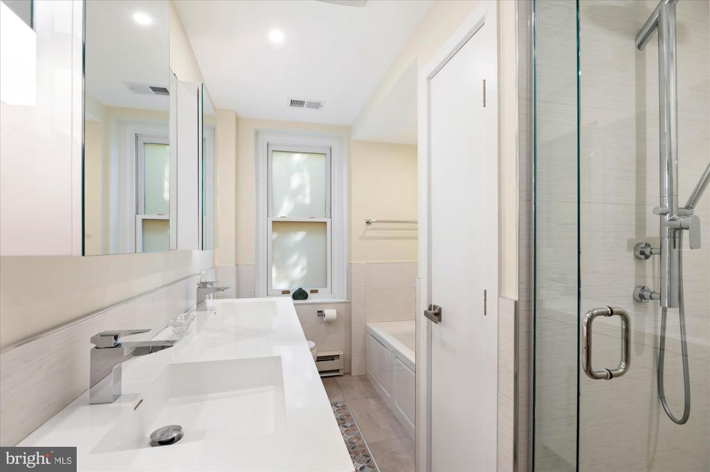 2101 CONNECTICUT AVENUE NW Unit: 22
