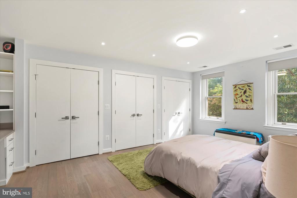 2101 CONNECTICUT AVENUE NW Unit: 22