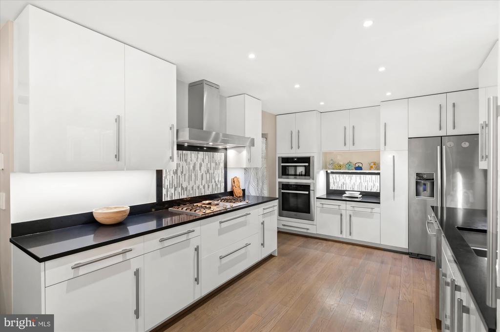 2101 CONNECTICUT AVENUE NW Unit: 22