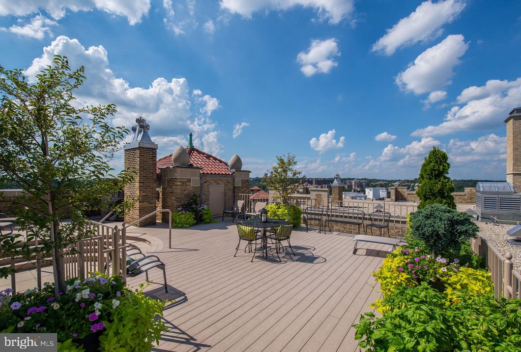 2101 CONNECTICUT AVENUE NW Unit: 22