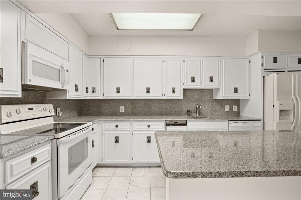 800 25TH STREET NW Unit: 903