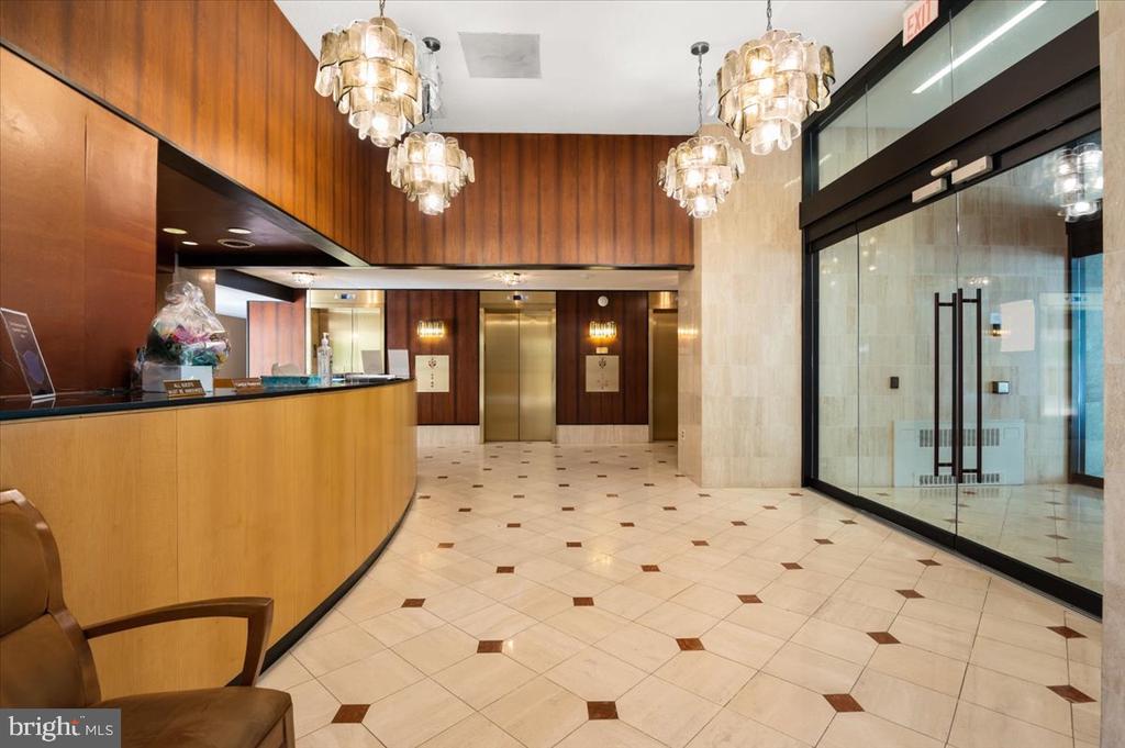 800 25TH STREET NW Unit: 903