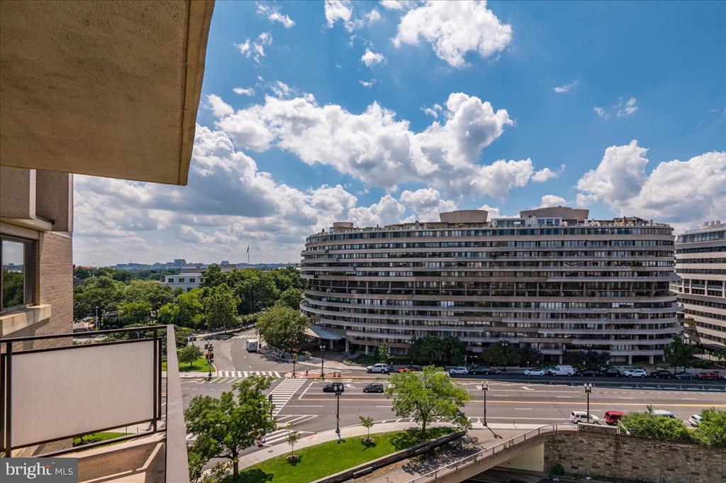 800 25TH STREET NW Unit: 903