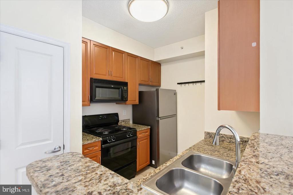 1111 25TH STREET NW Unit: 714