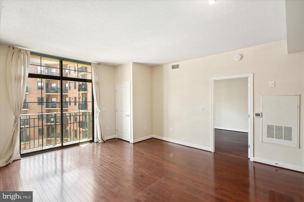 1111 25TH STREET NW Unit: 714