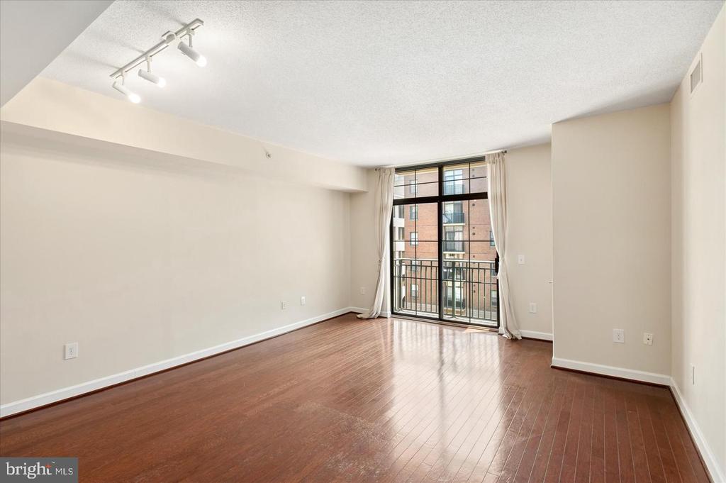 1111 25TH STREET NW Unit: 714