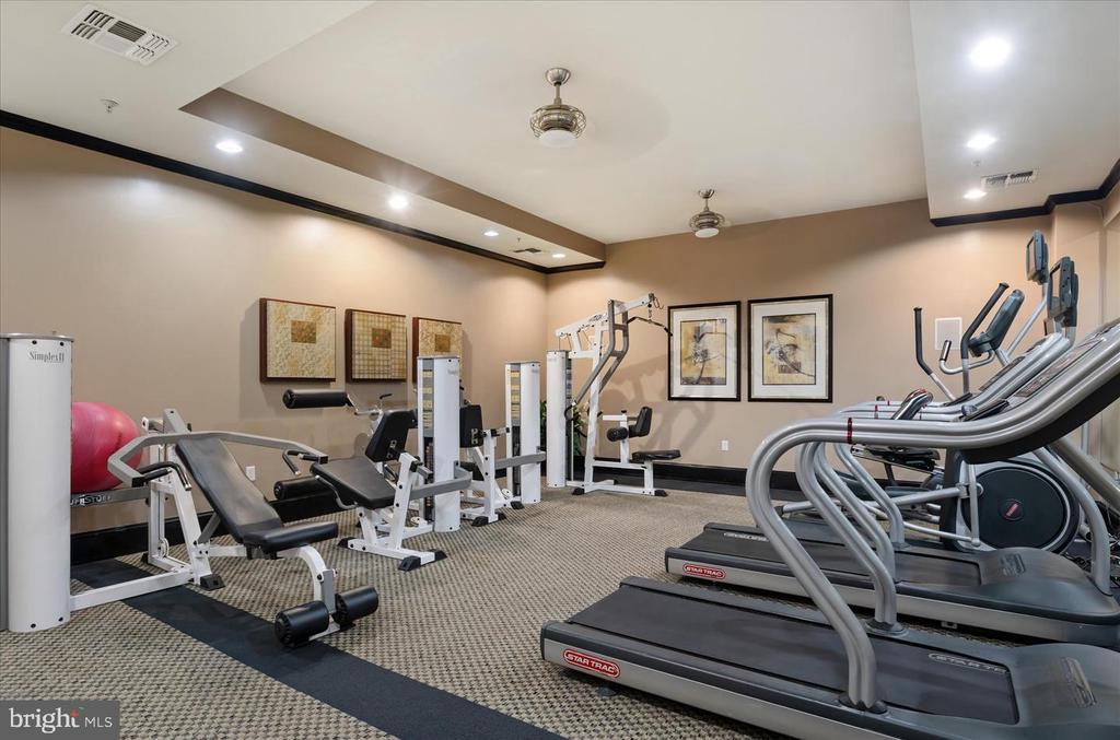 1111 25TH STREET NW Unit: 714