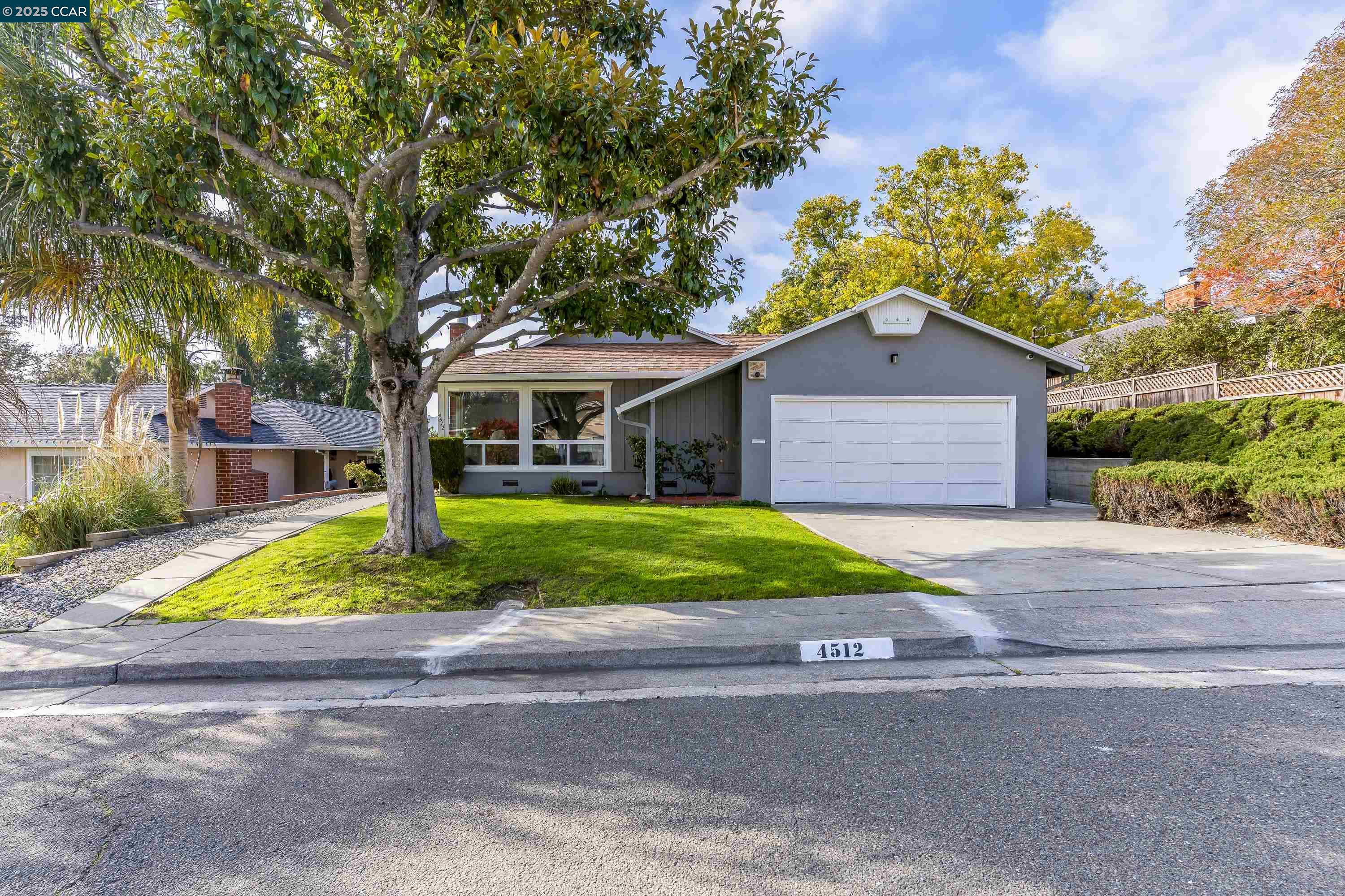 4512 Robert Way