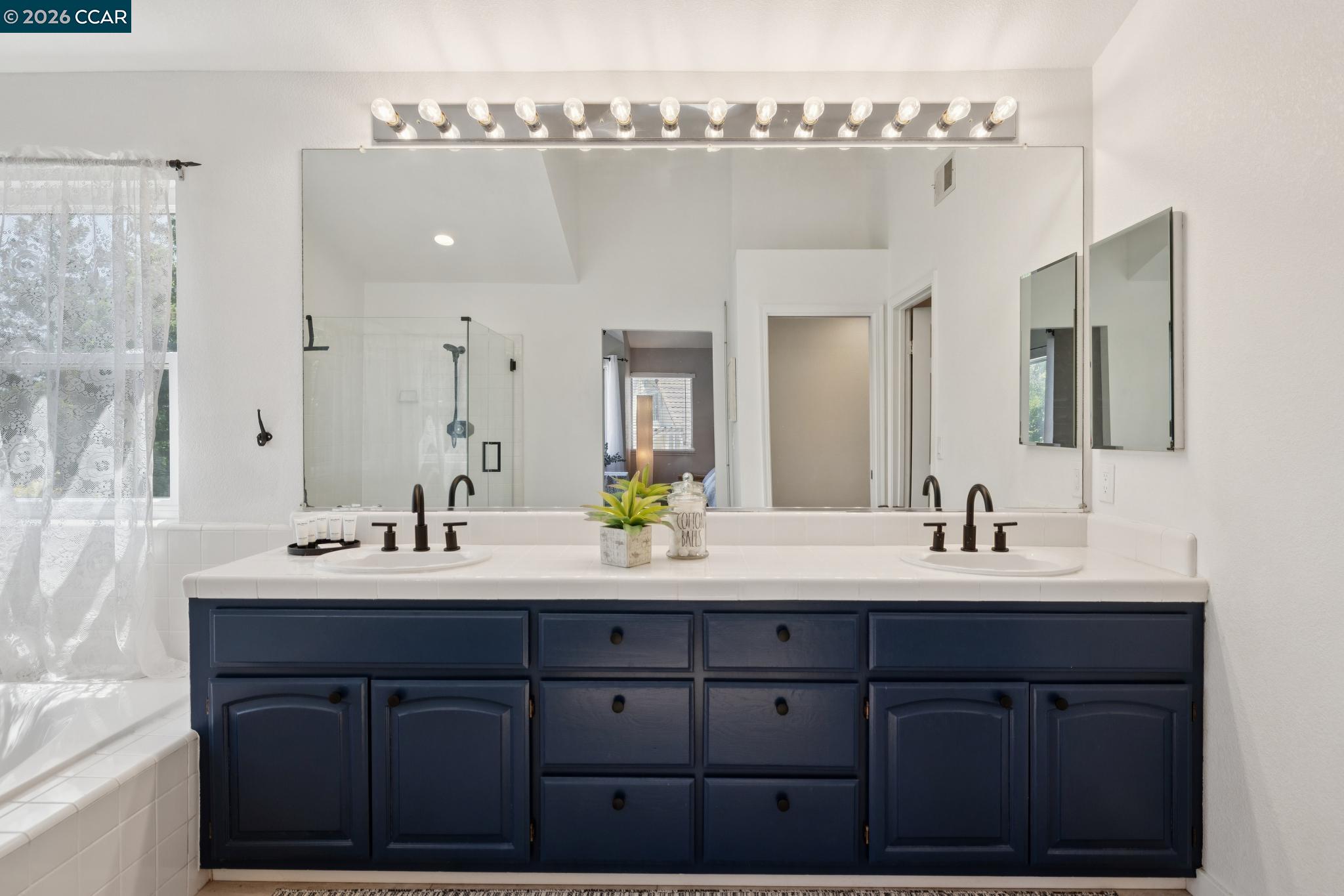 2724 De La Briandais Ct