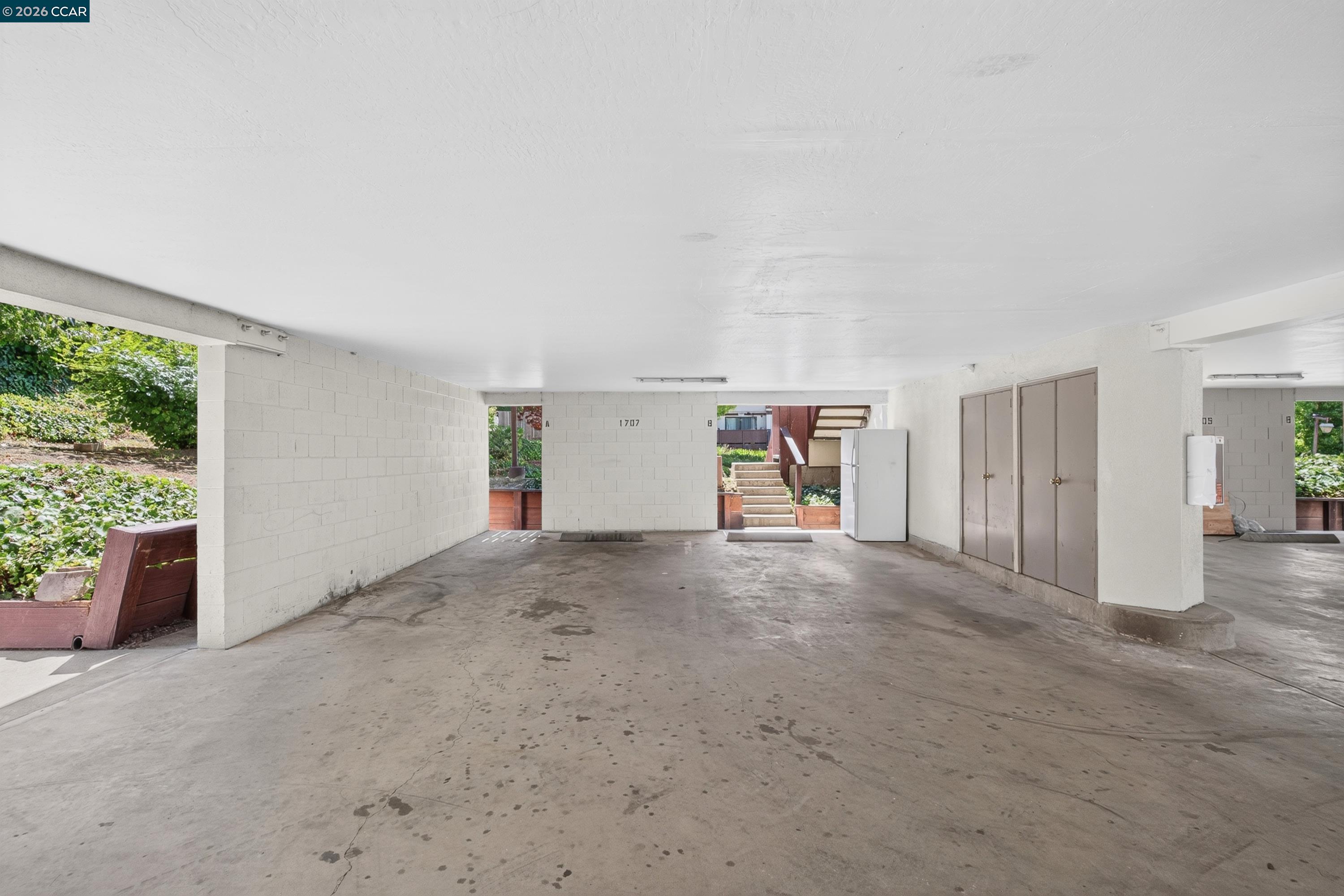 1707 Dalessi Dr