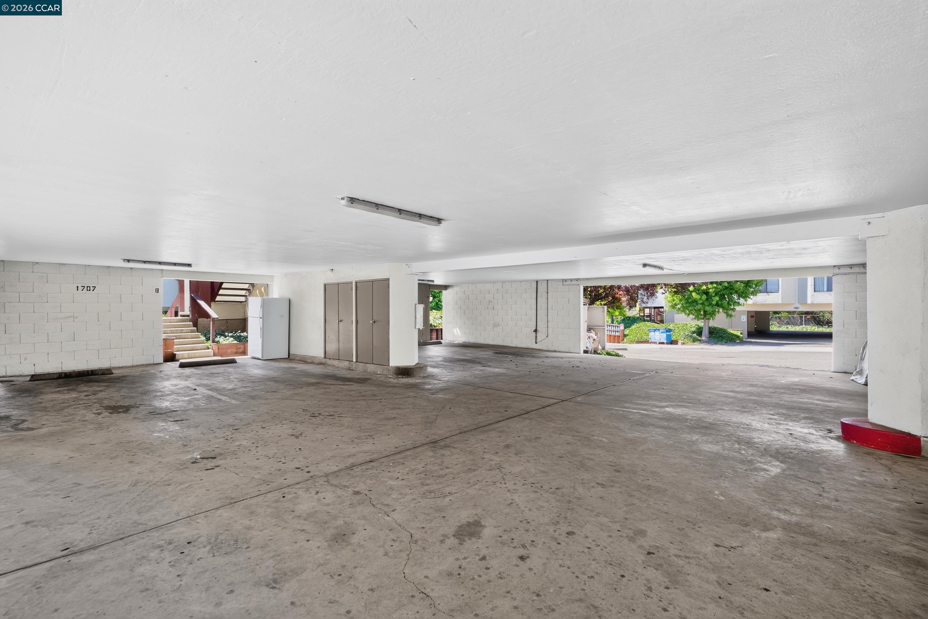 1707 Dalessi Dr