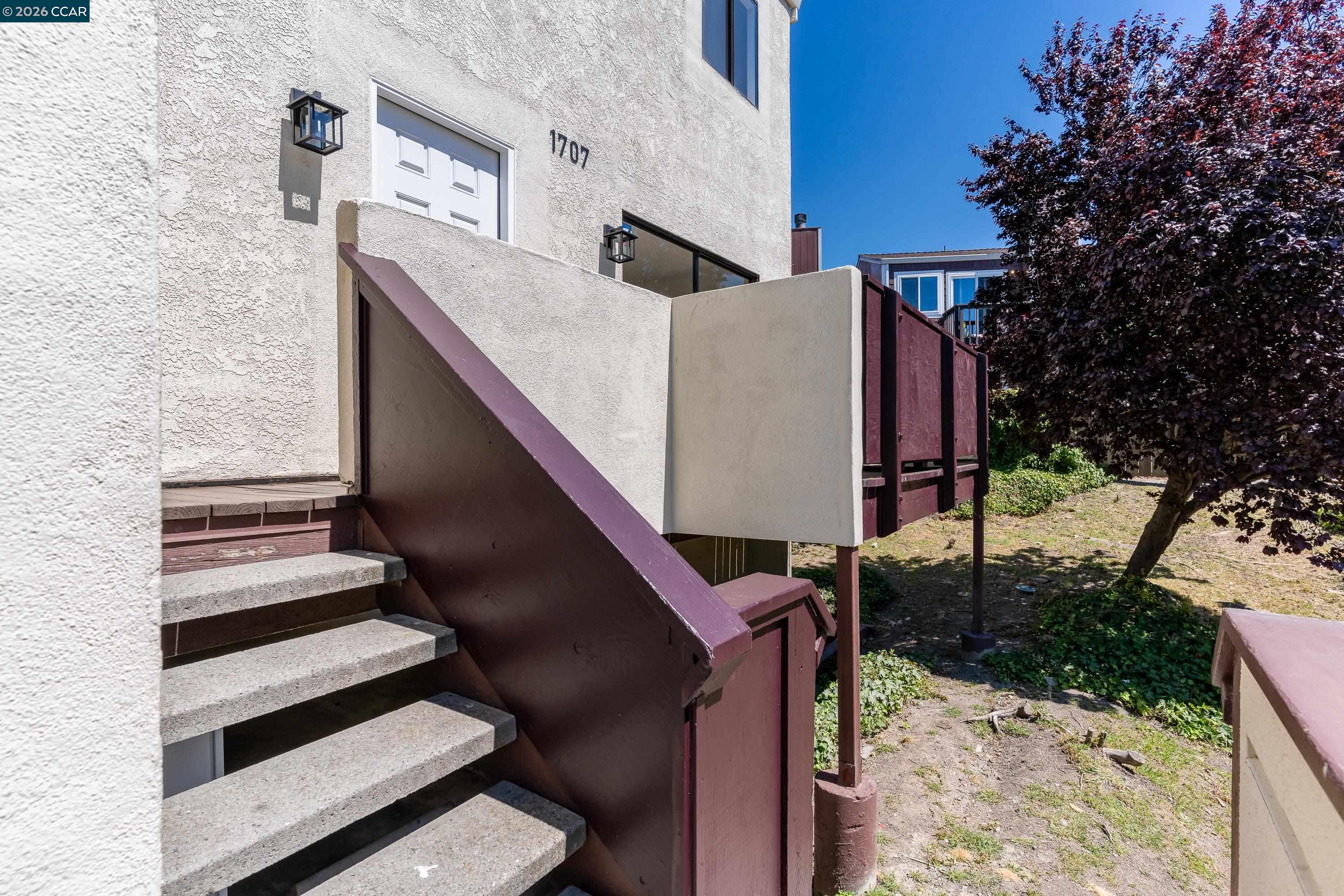 1707 Dalessi Dr
