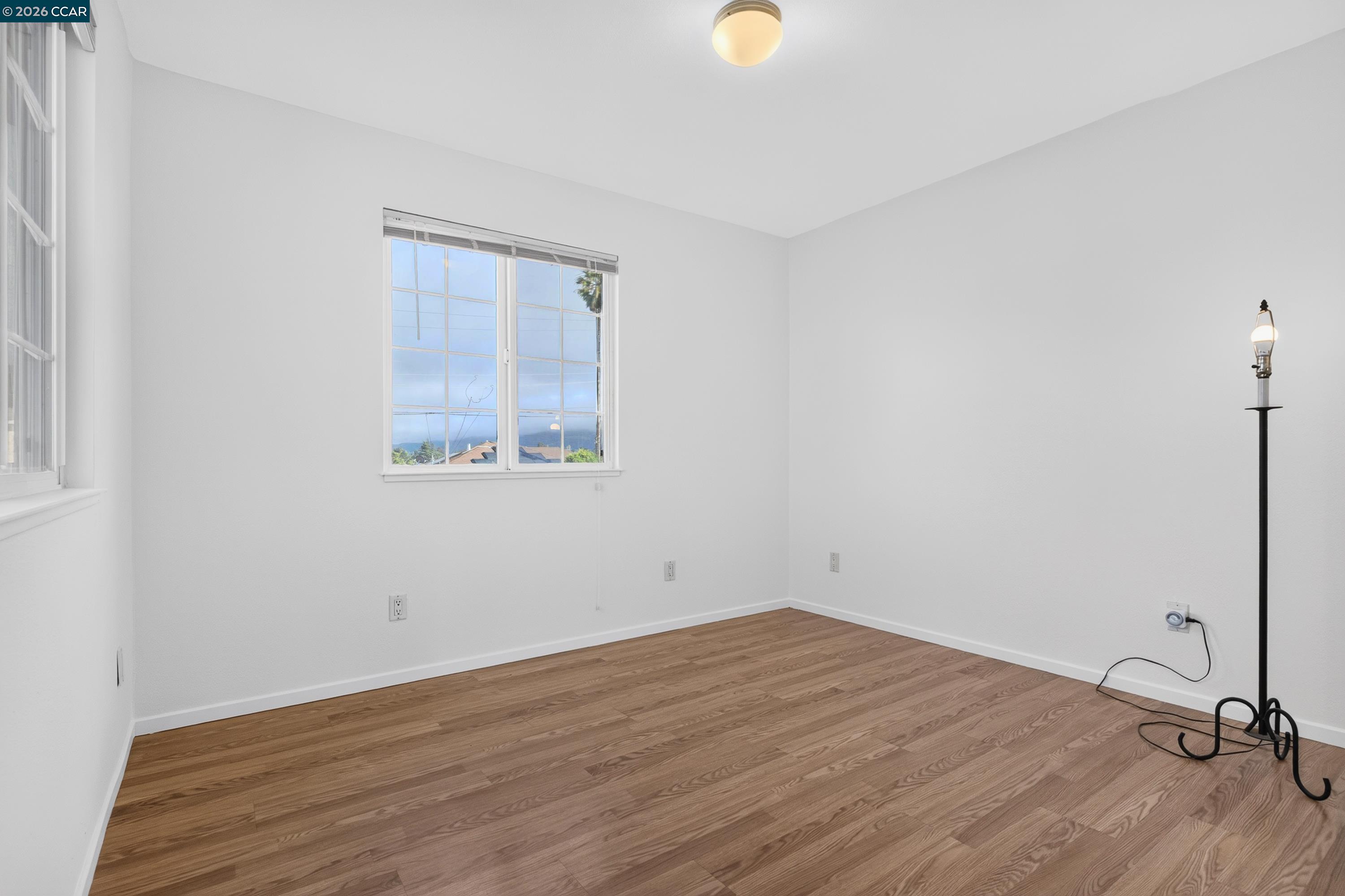 831 Fulton Way