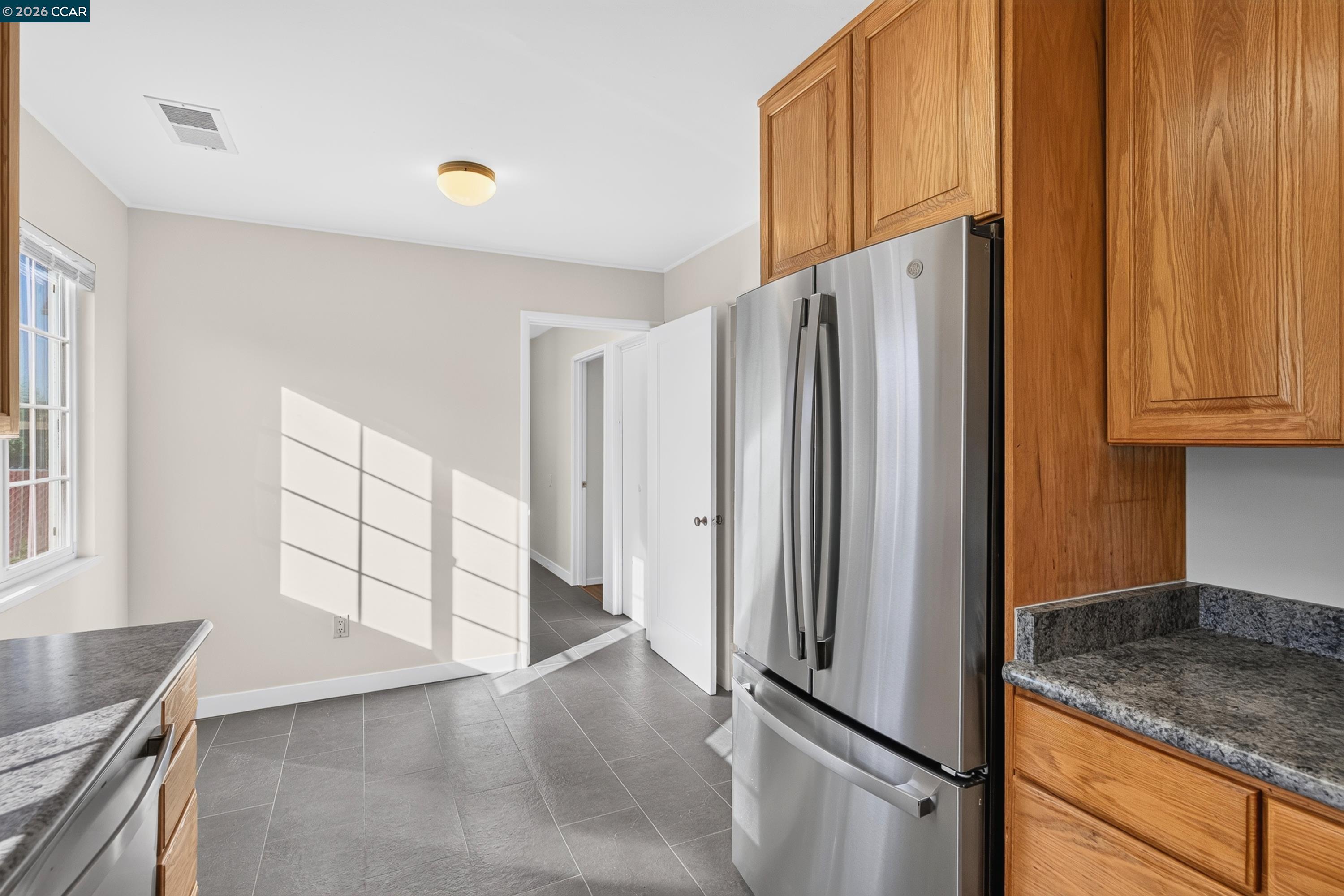 831 Fulton Way