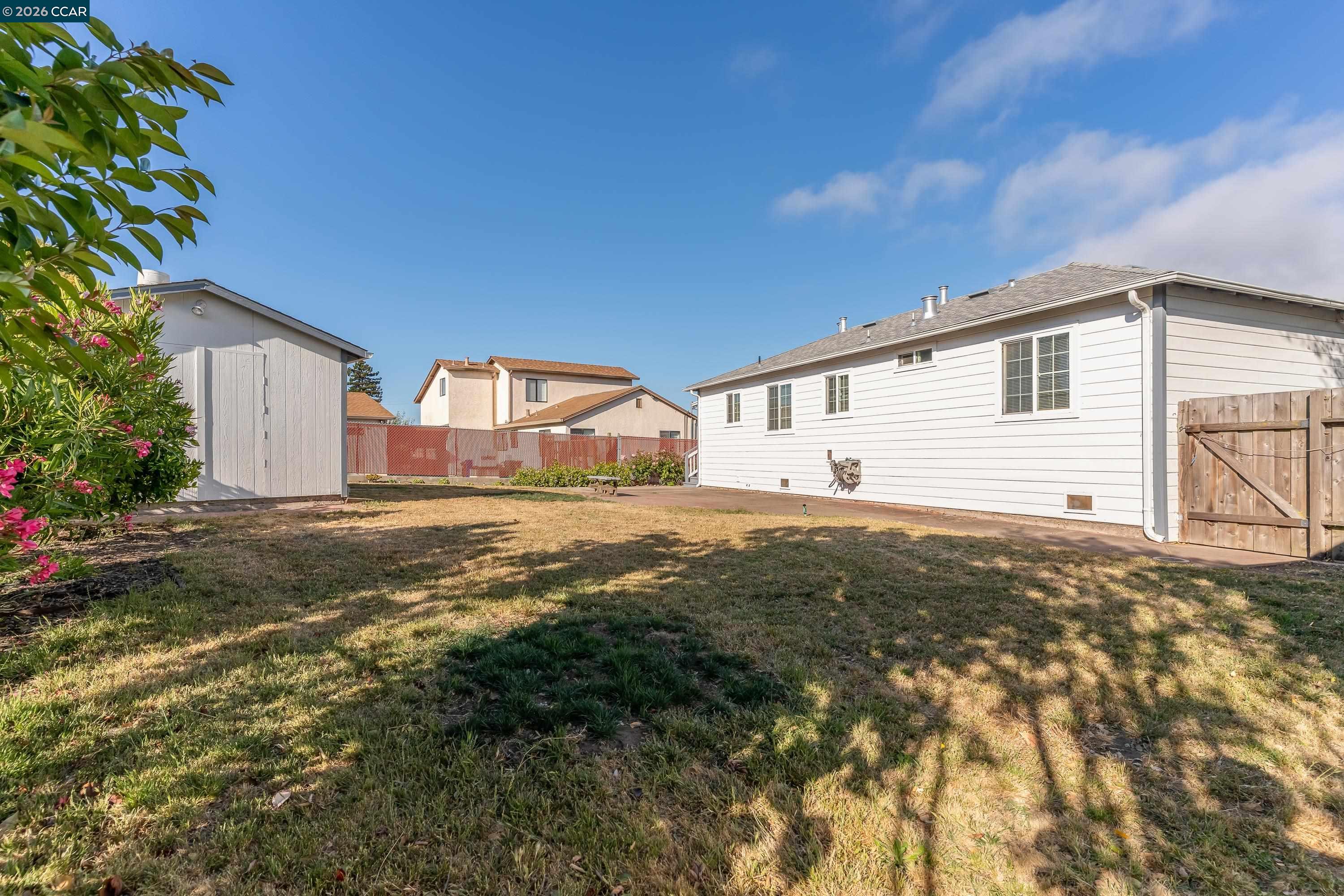 831 Fulton Way