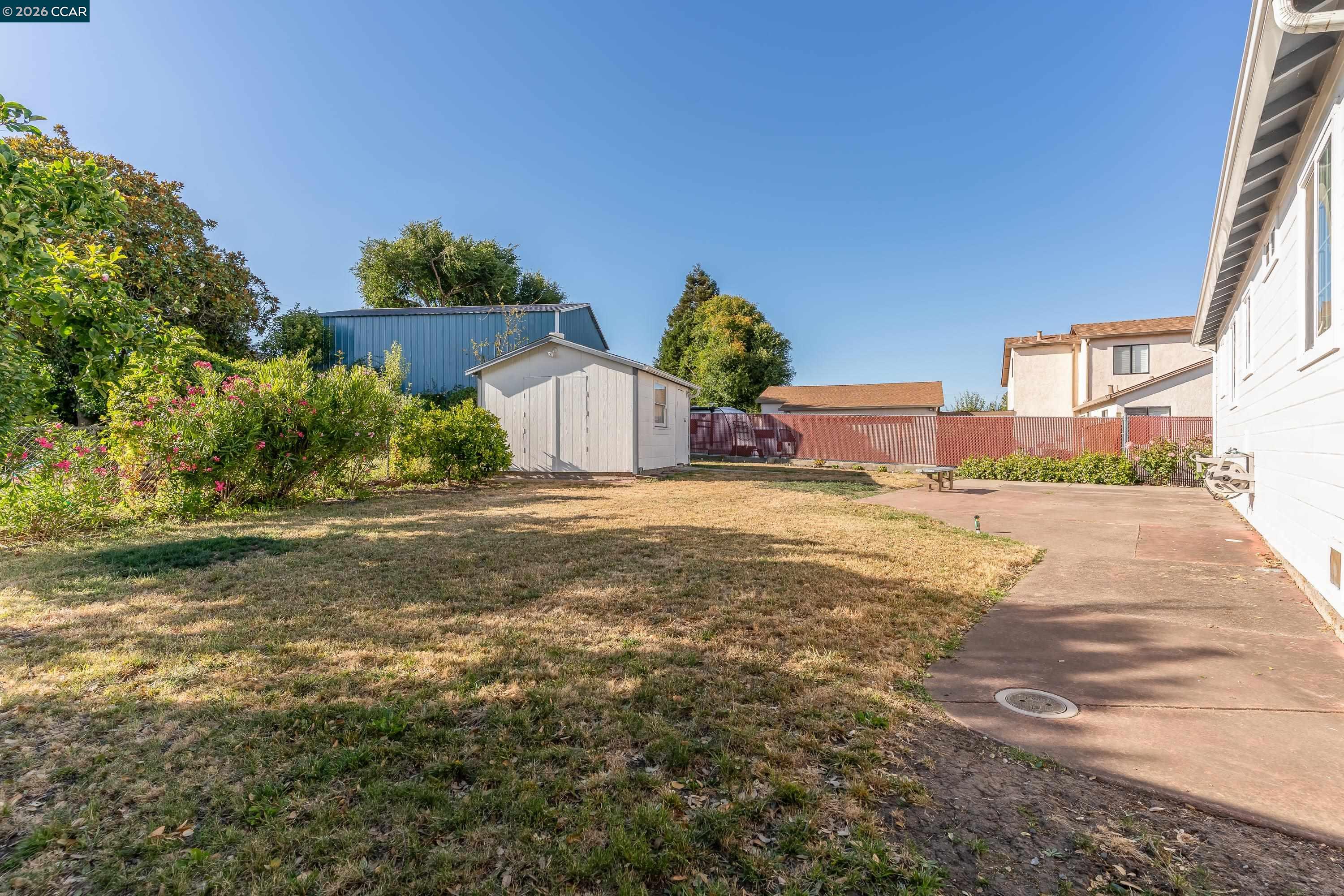 831 Fulton Way
