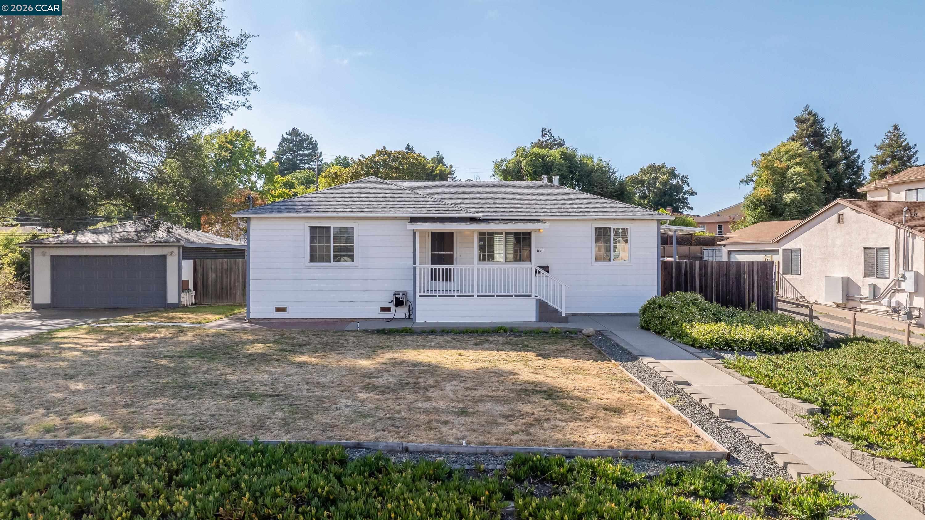831 Fulton Way