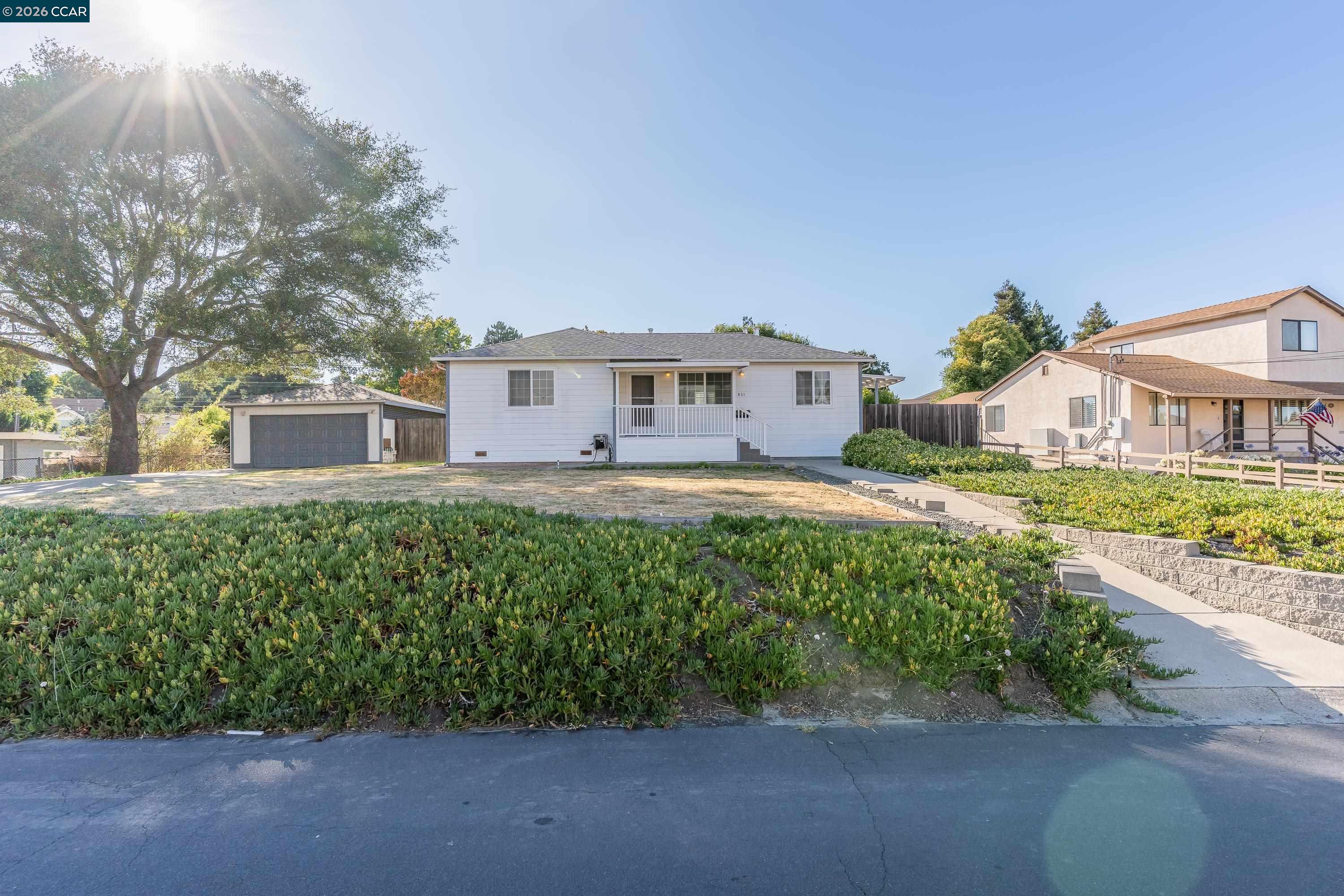 831 Fulton Way