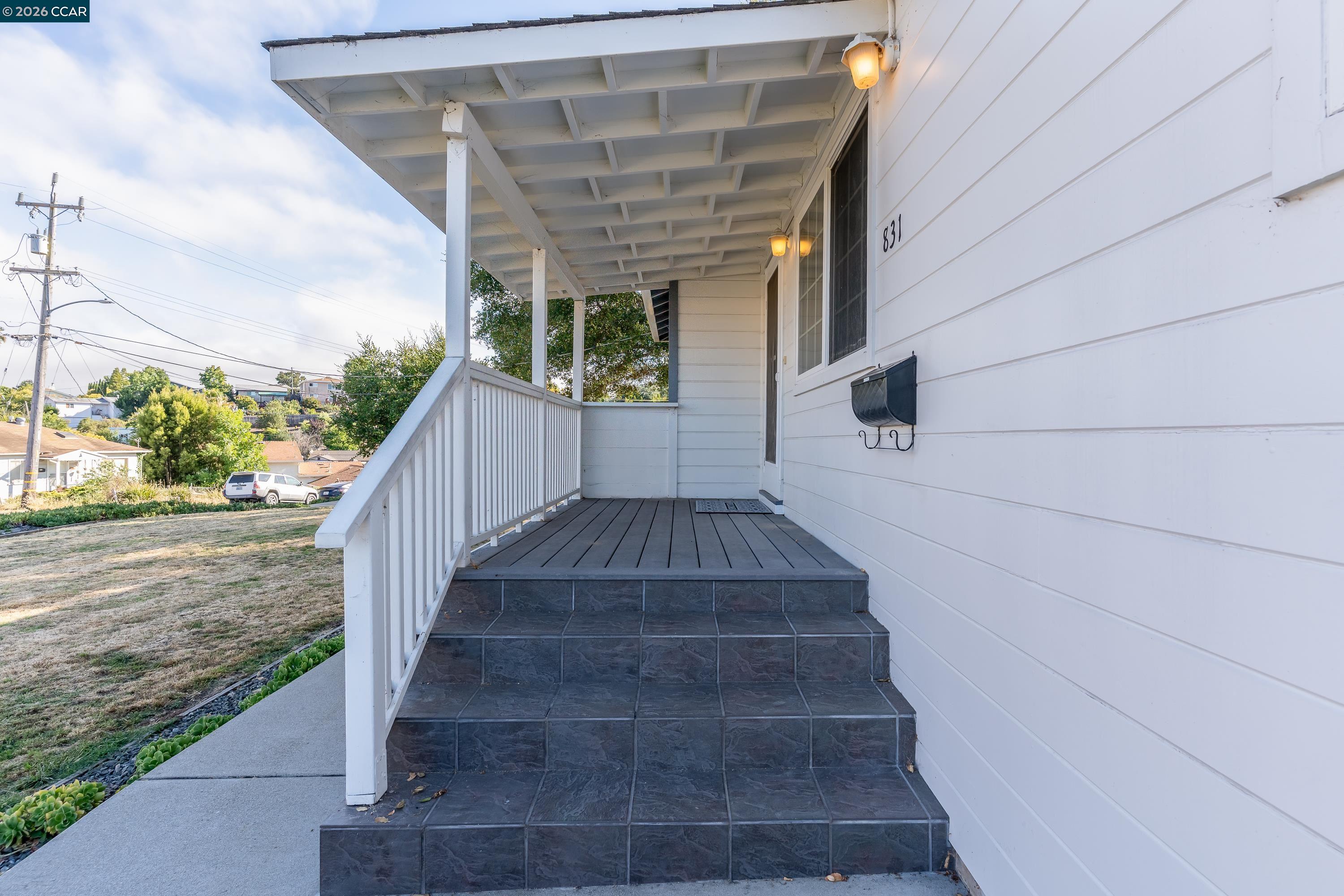 831 Fulton Way