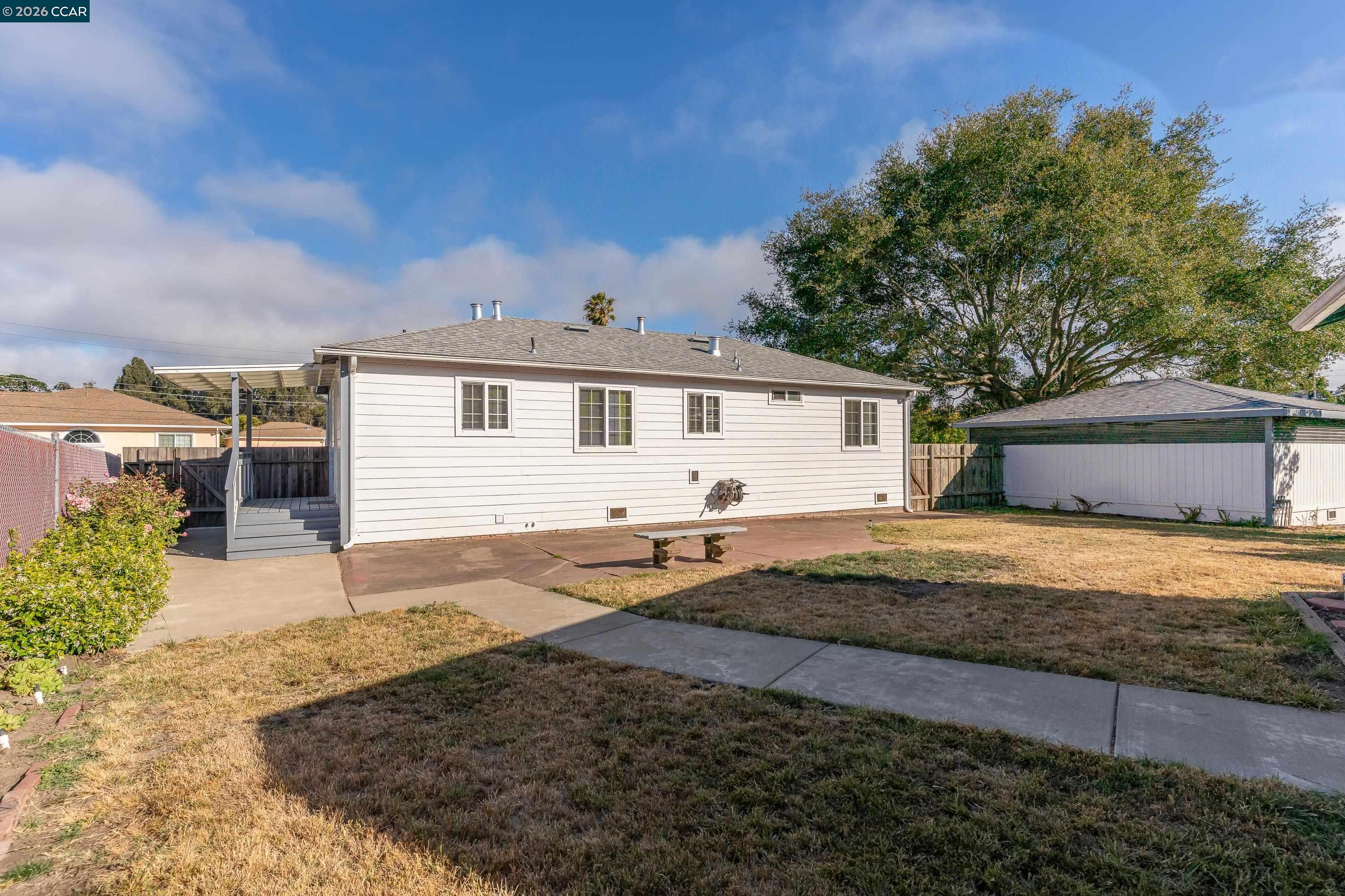 831 Fulton Way