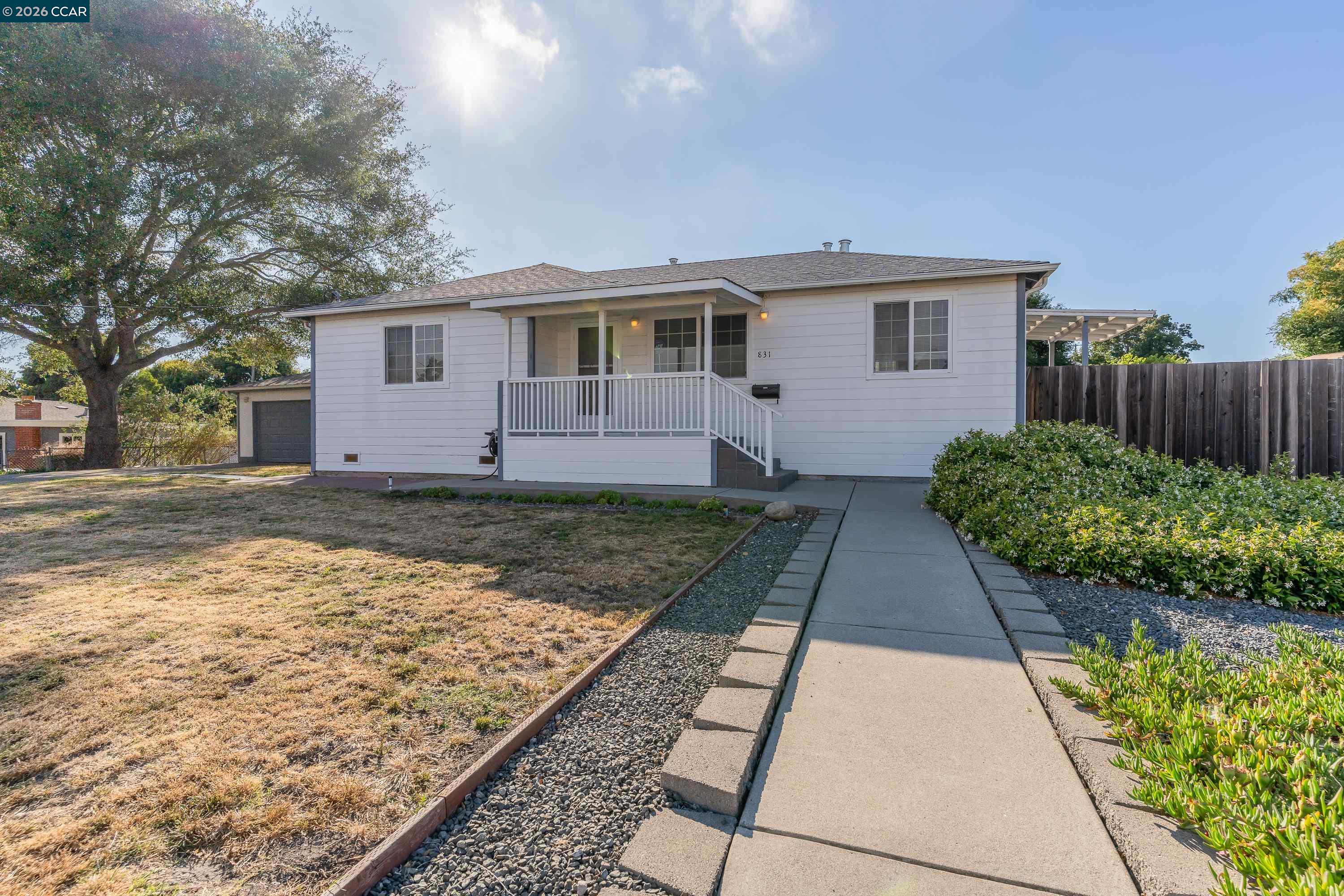 831 Fulton Way