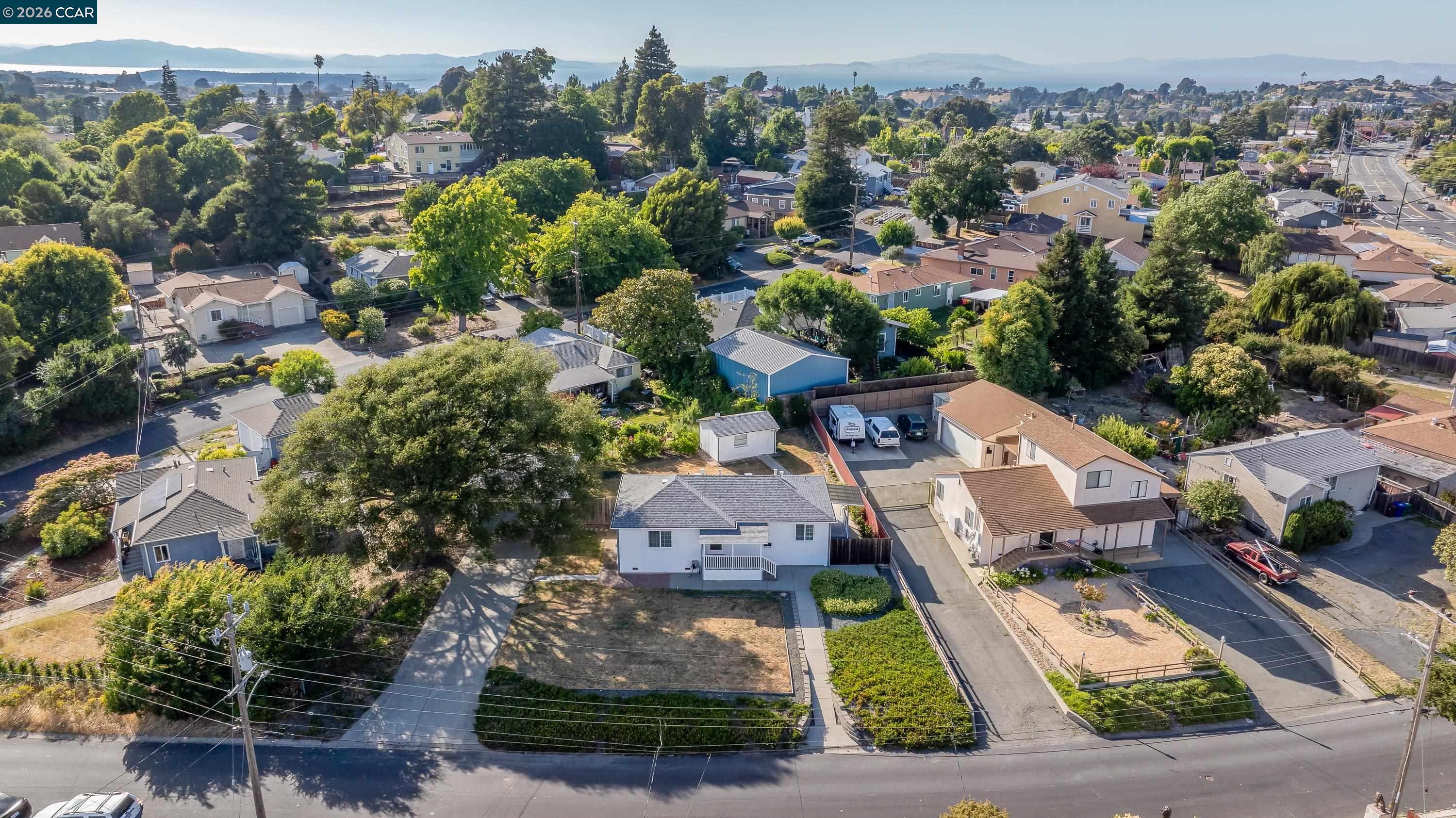 831 Fulton Way