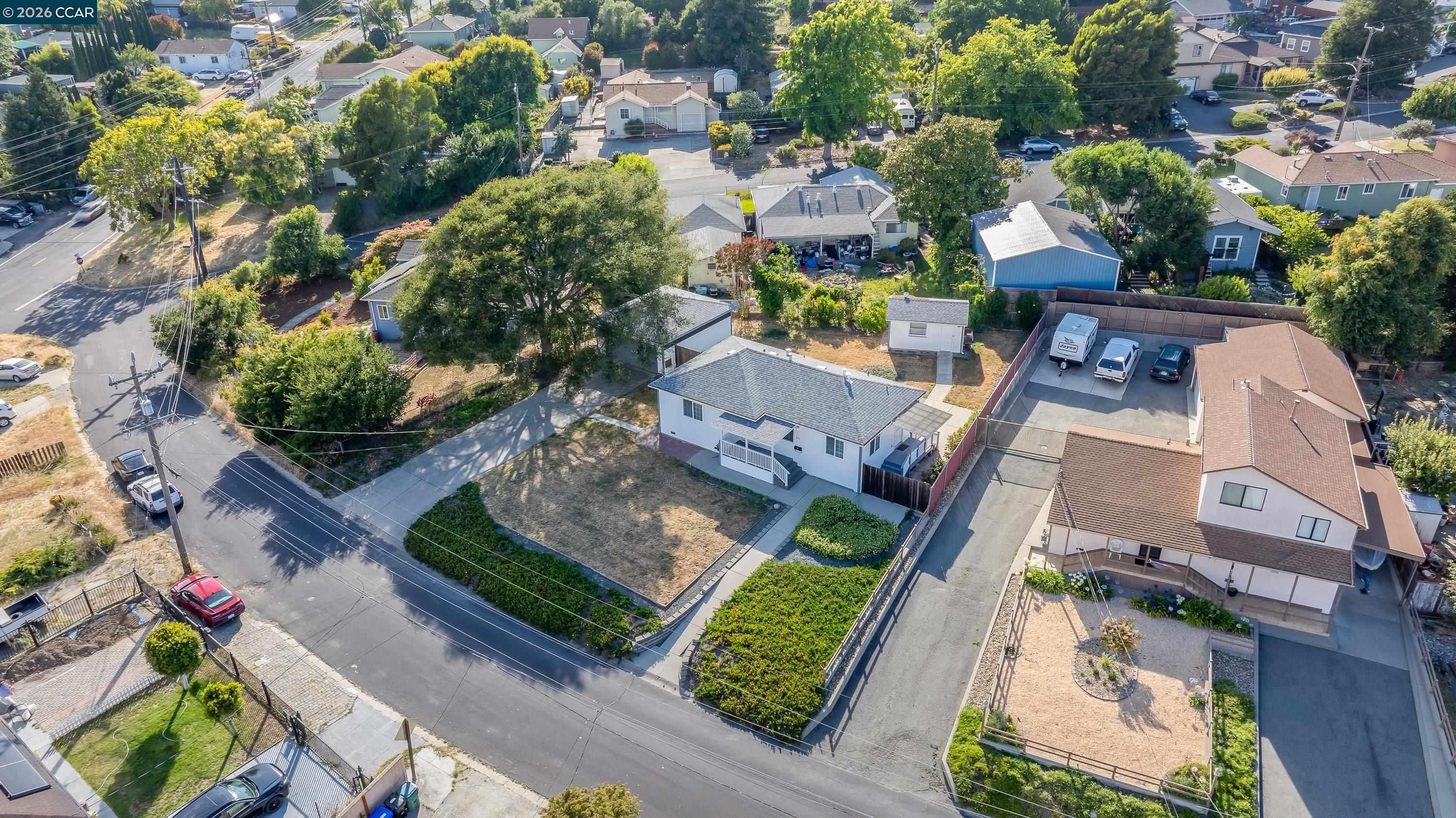 831 Fulton Way