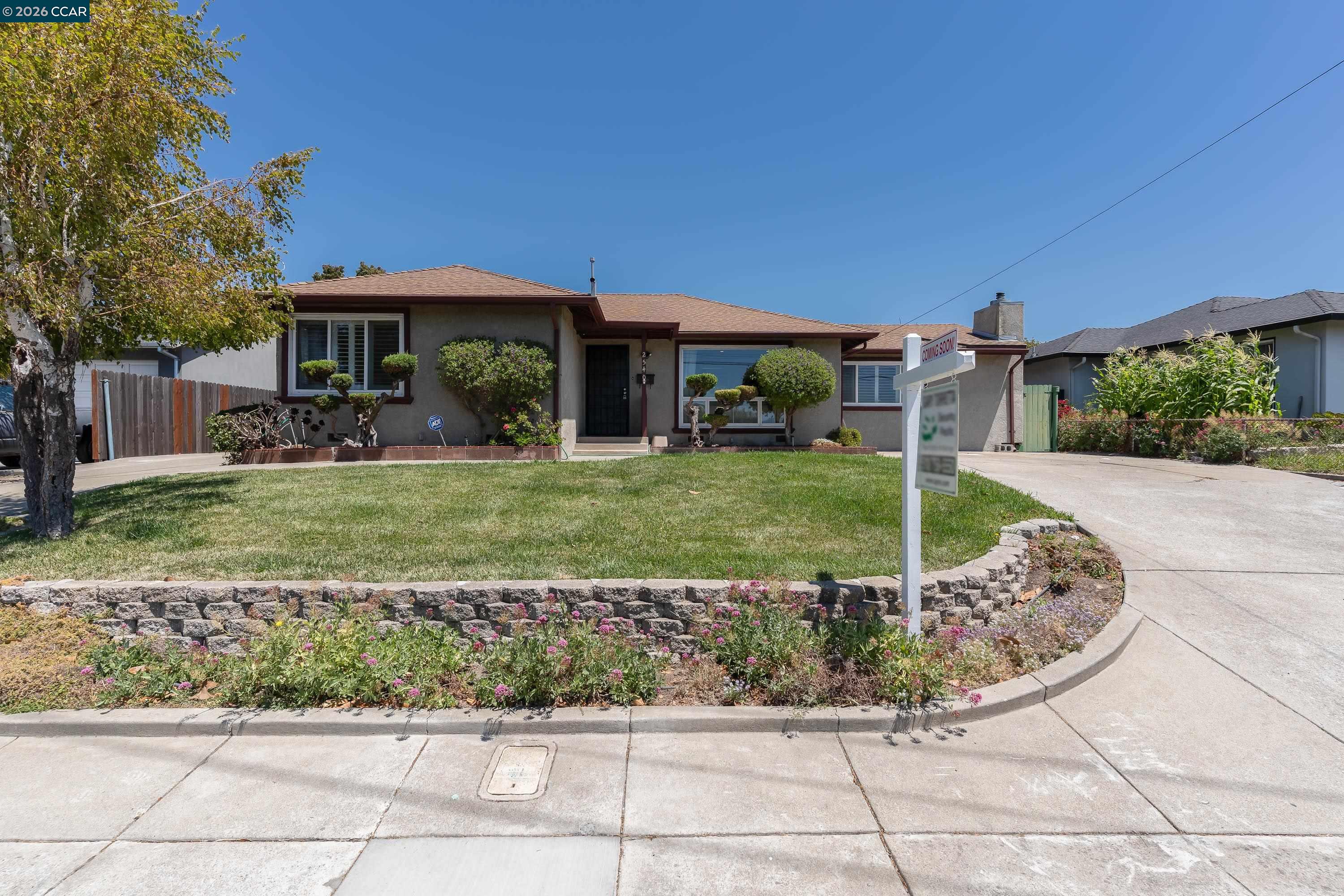 2540 TARA HILLS DRIVE