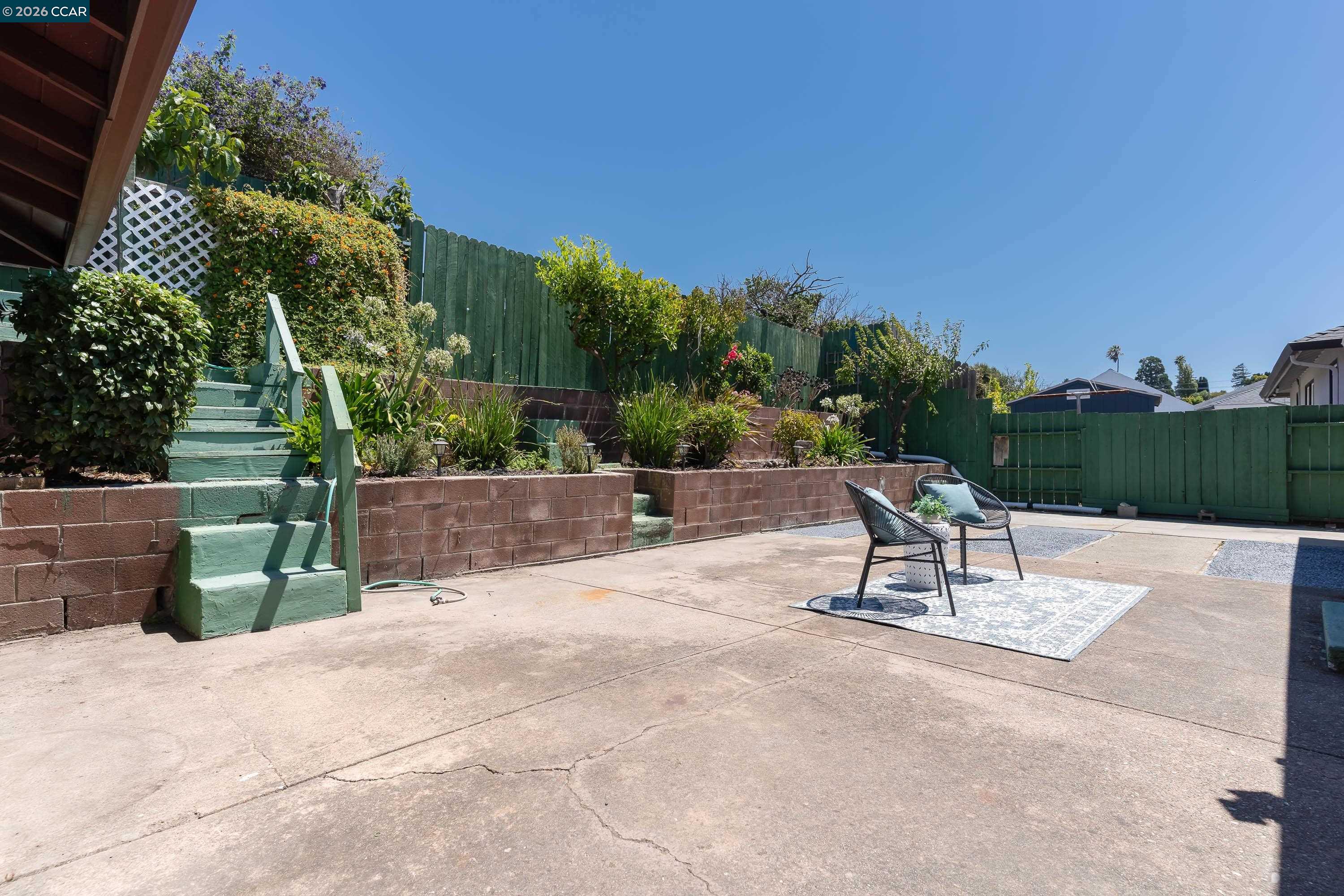 2540 TARA HILLS DRIVE