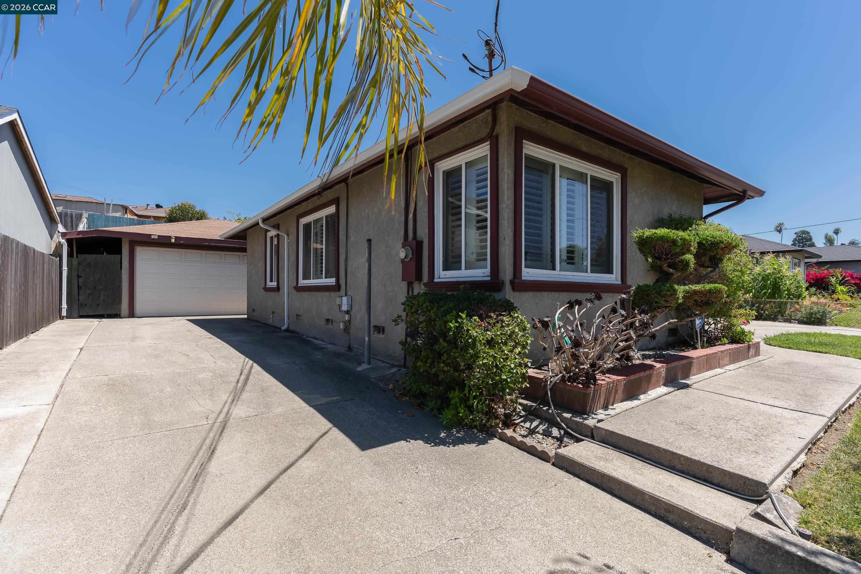 2540 TARA HILLS DRIVE