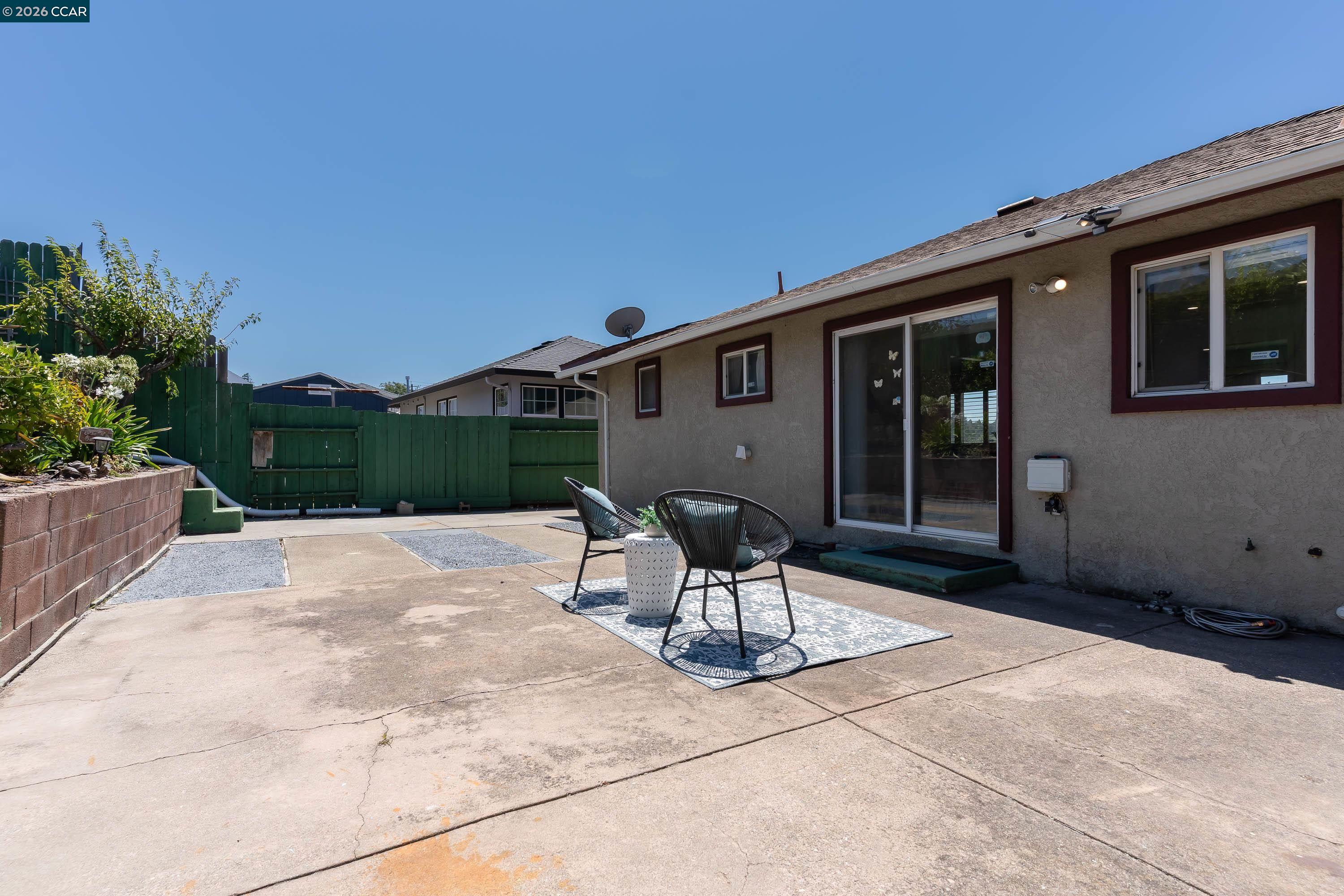 2540 TARA HILLS DRIVE