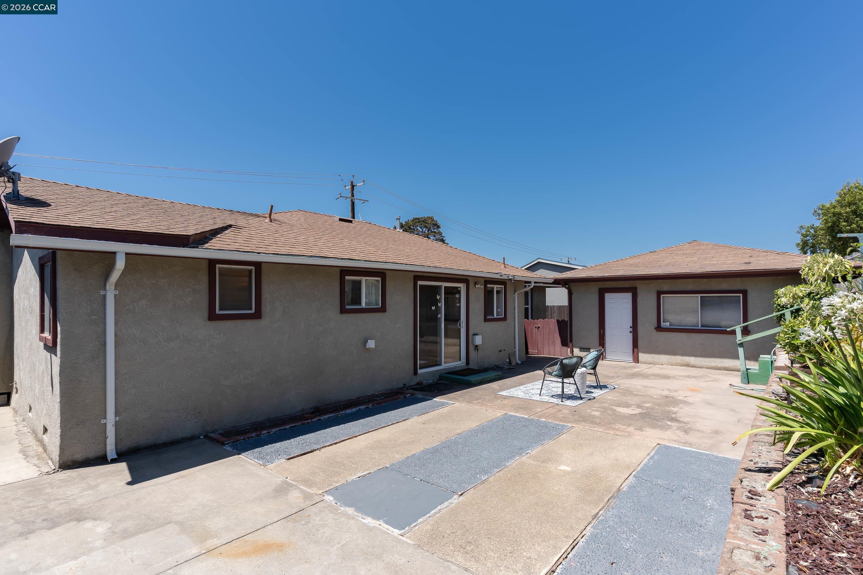 2540 TARA HILLS DRIVE