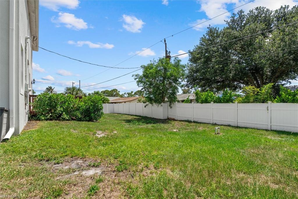 18432 Camellia RD