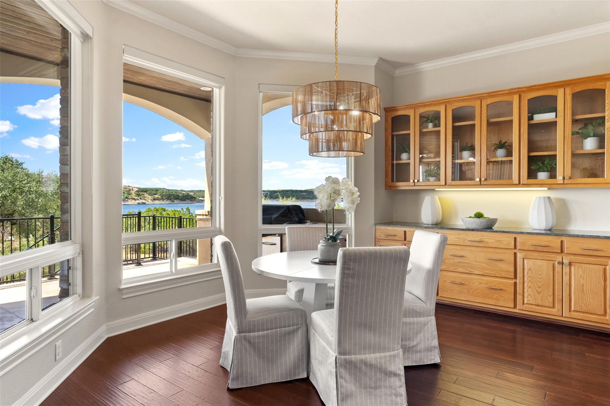 316 Lakefront DR