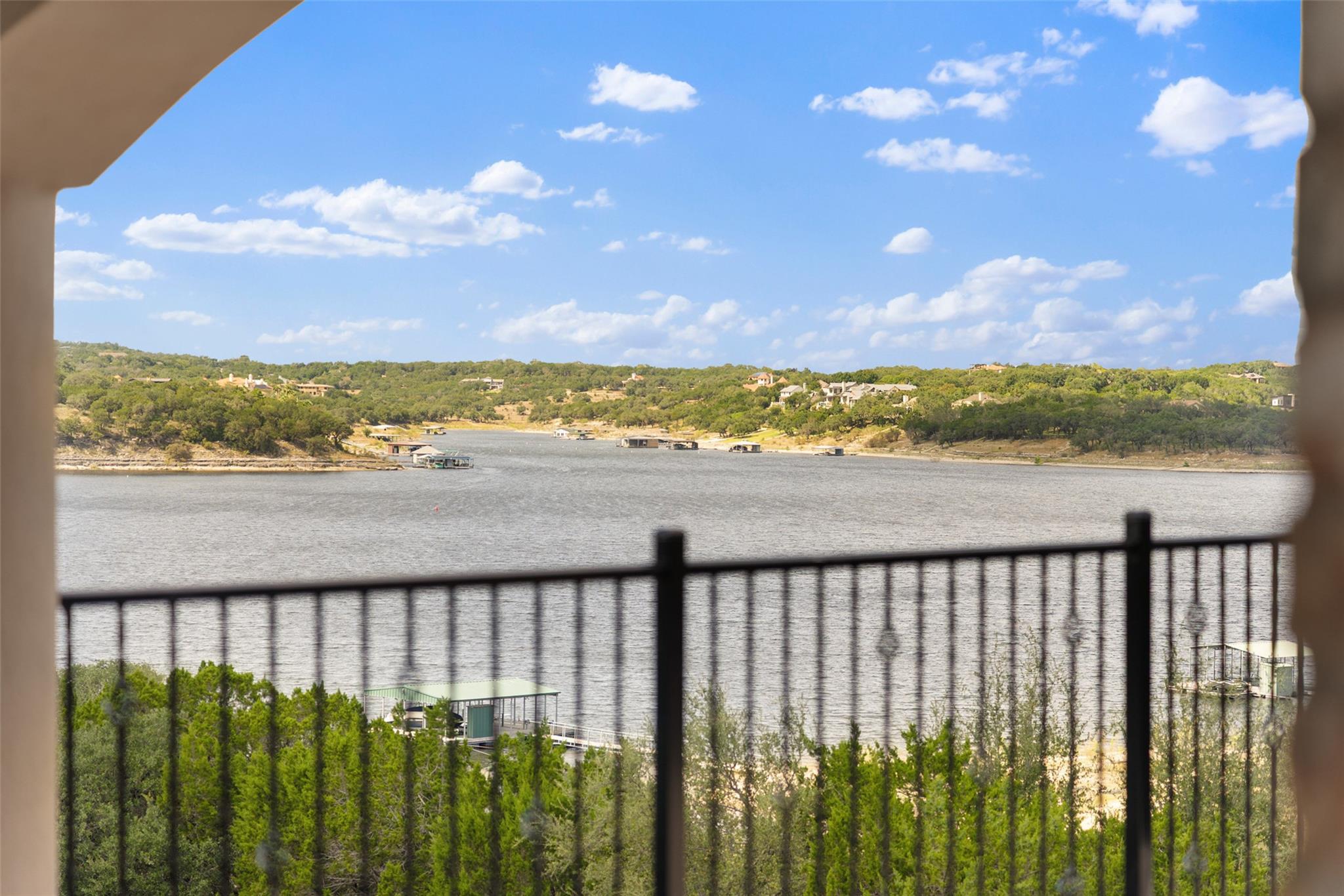 316 Lakefront DR