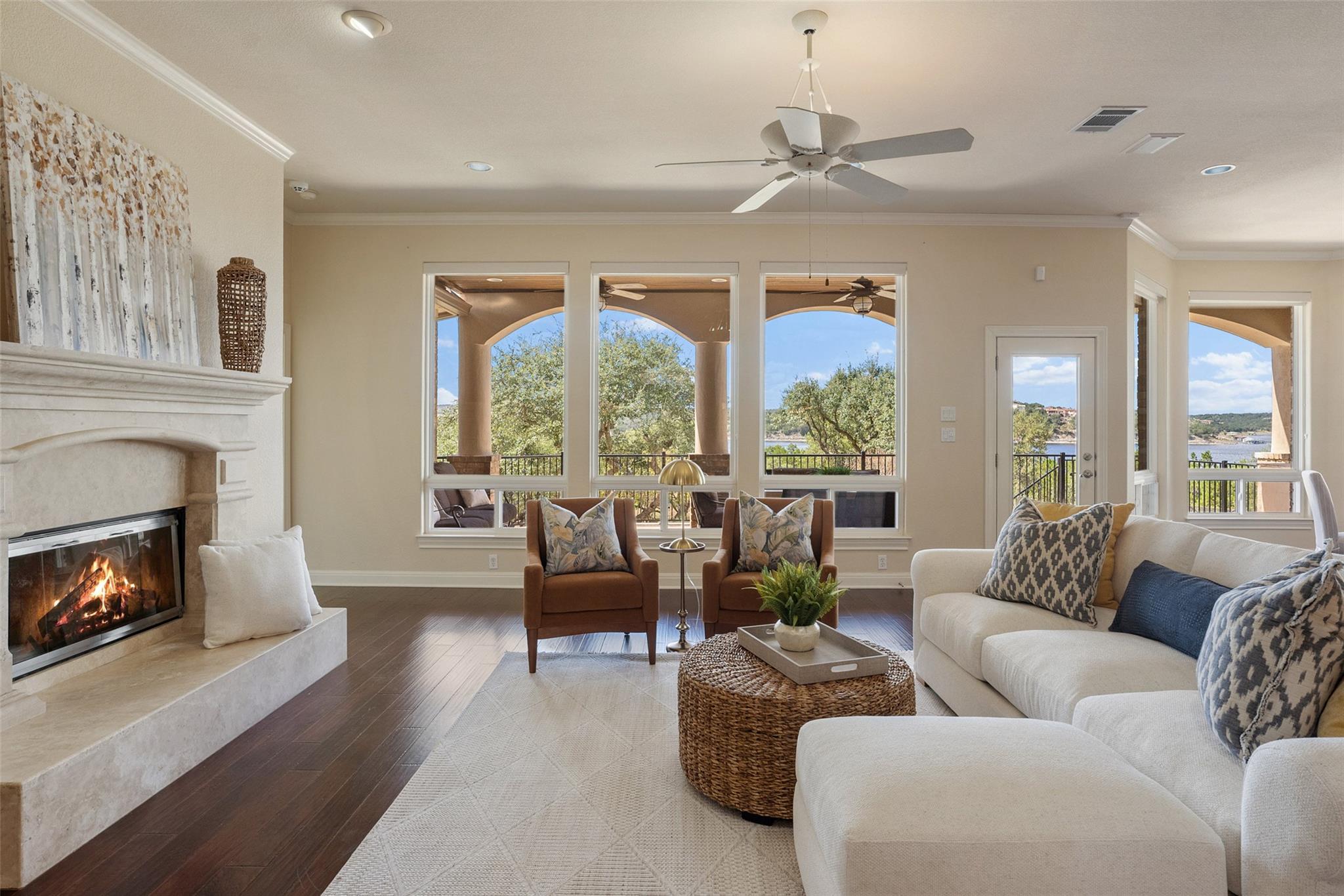 316 Lakefront DR