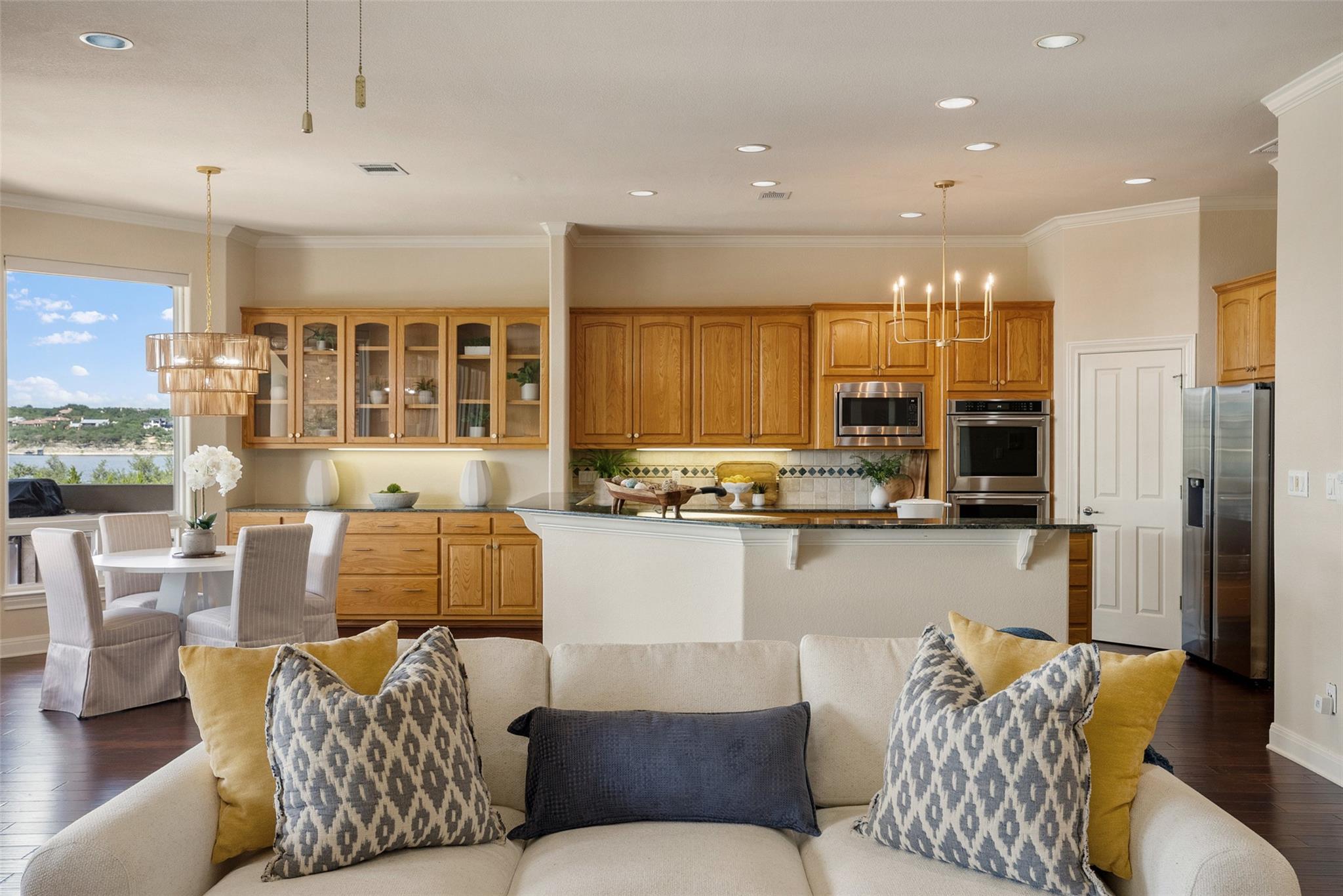 316 Lakefront DR