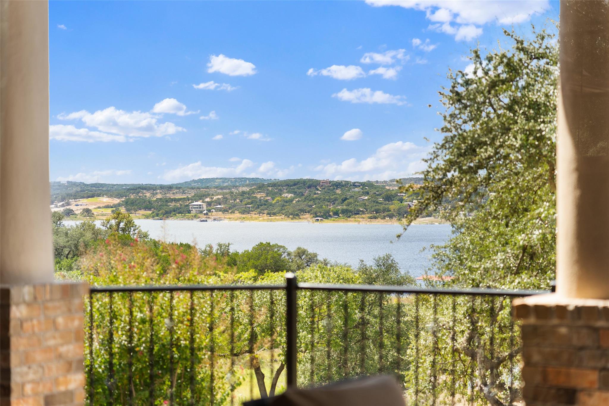 316 Lakefront DR