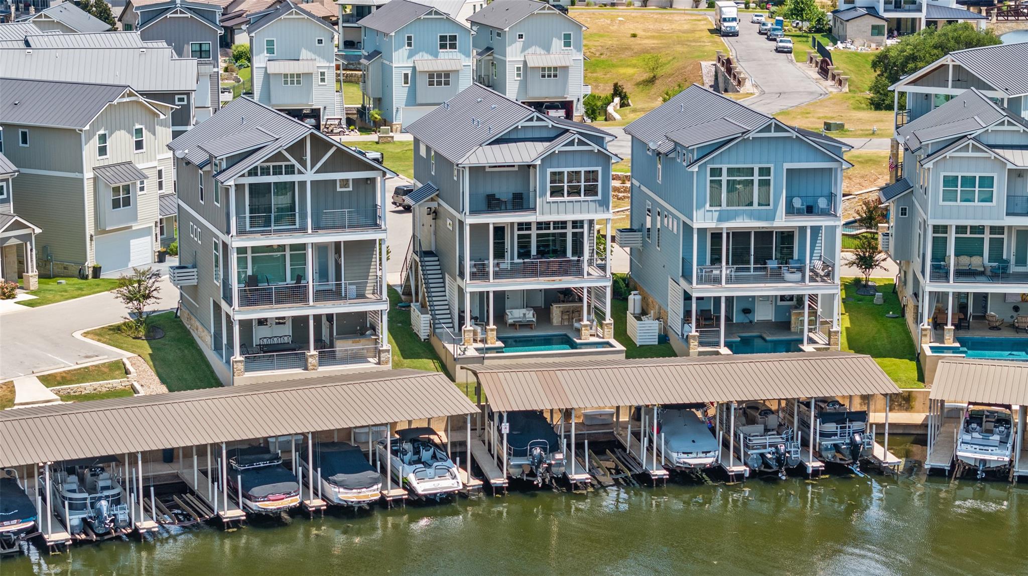 212 Marina BLF