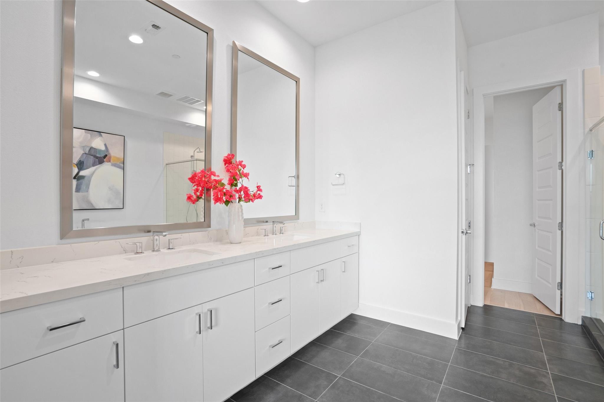 2805 McCurdy ST # 11